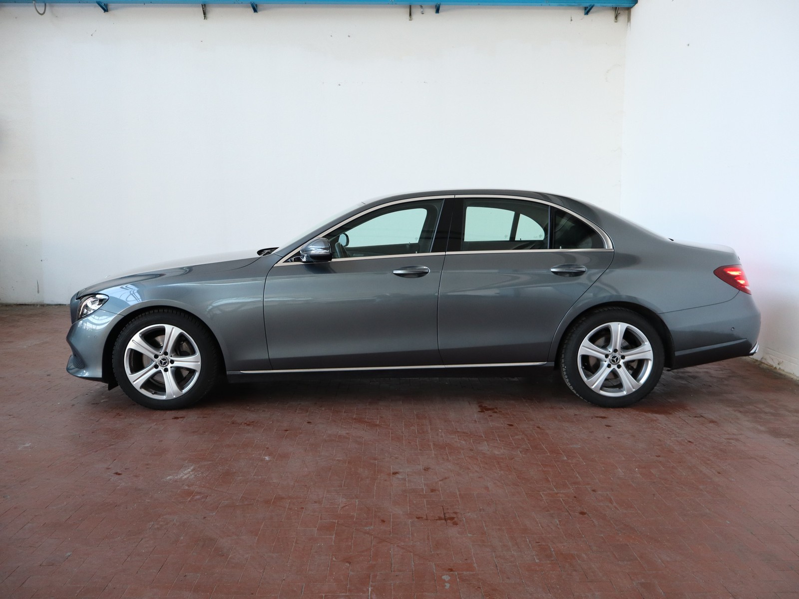 3 - Mercedes Classe E berlina 220 d business sport 4matic 9g-tronic plus