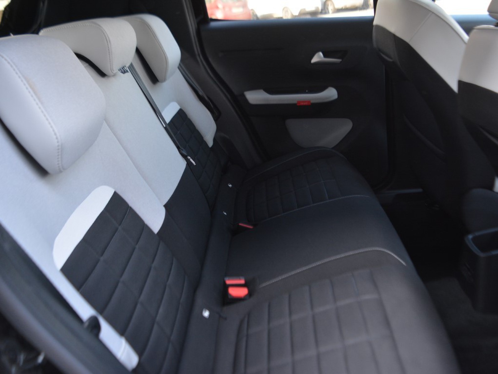 9 - Citroen C3 1.2 puretech turbo 100cv max s&s