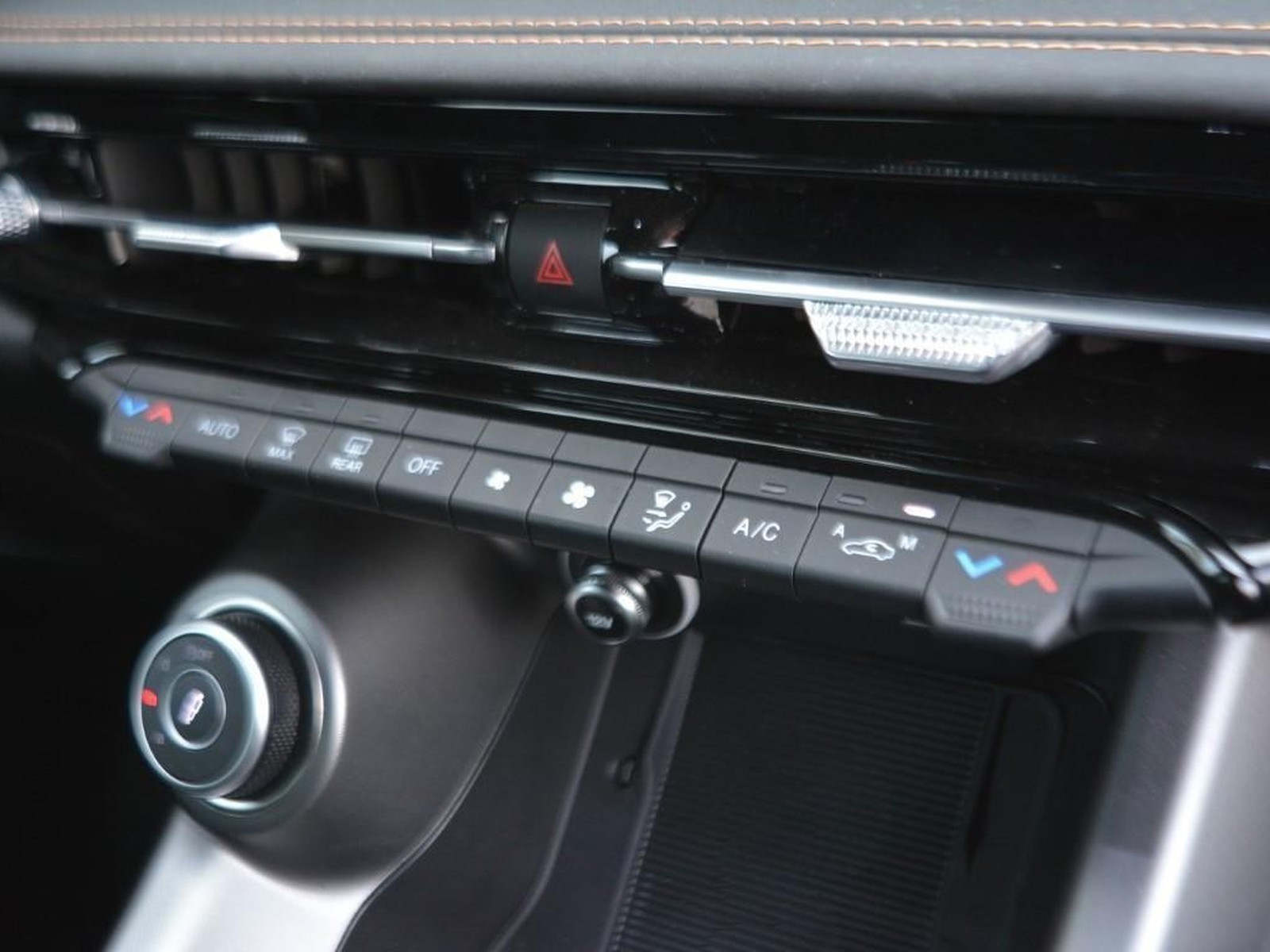 11 - Alfa Romeo Tonale 1.5 hybrid 160cv veloce tct7