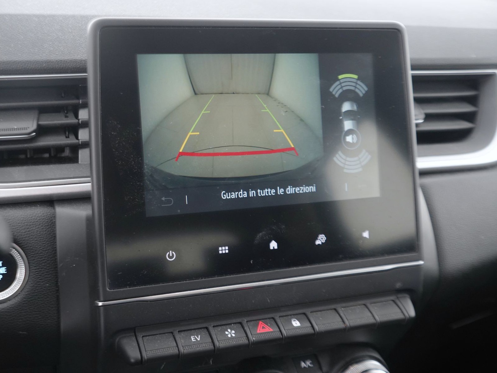 30 - Renault Captur 1.6 e-tech hybrid intens auto 145cv