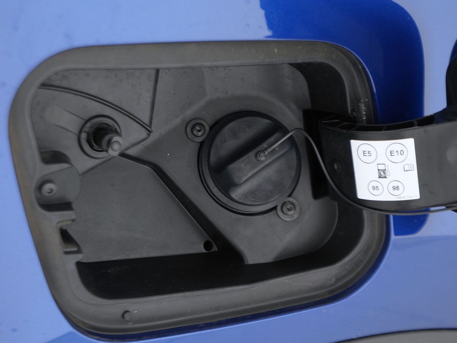 32 - Renault Captur 1.6 e-tech hybrid intens auto 145cv