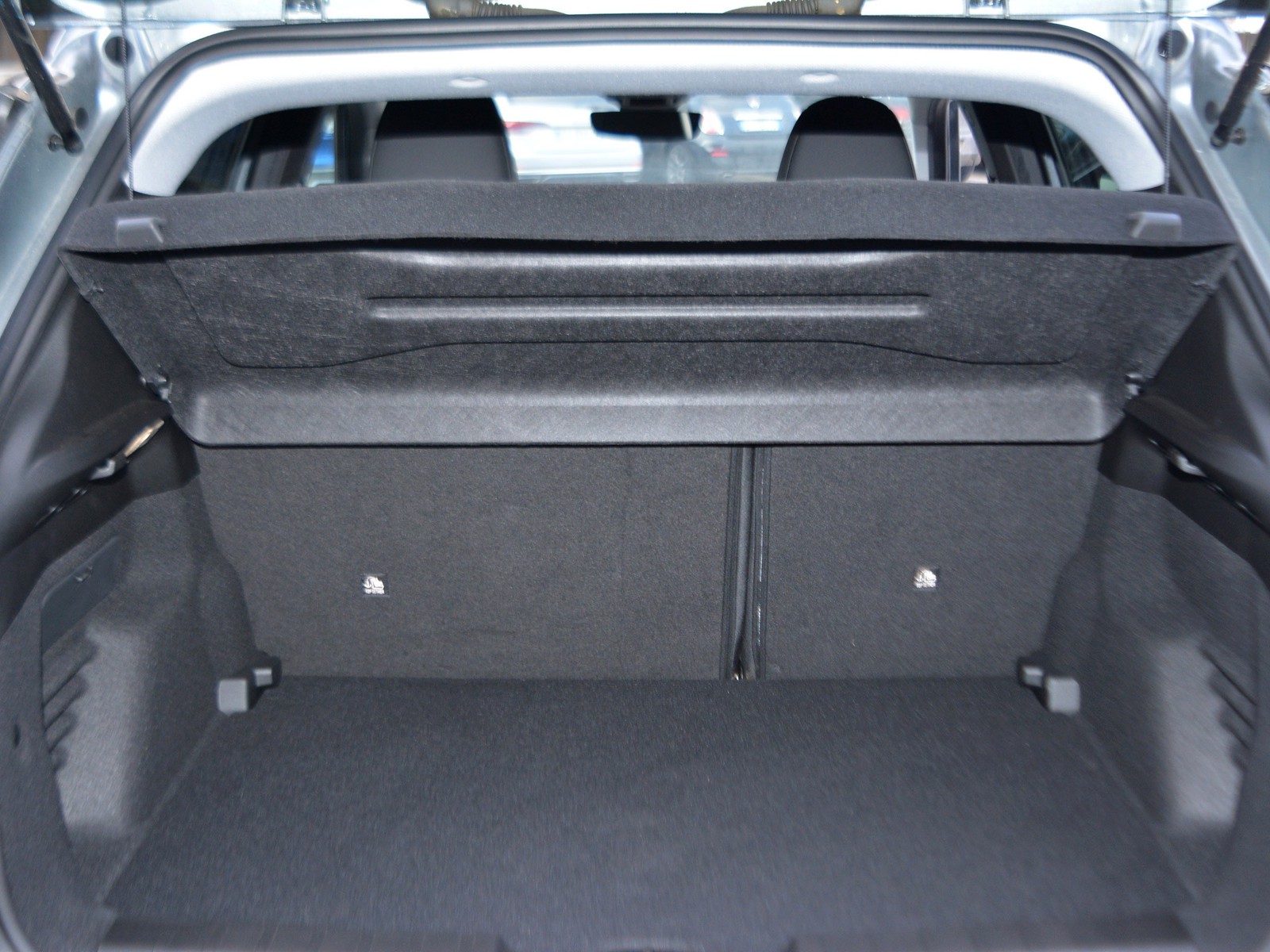 14 - Jeep Avenger 1.2 turbo 100cv summit fwd