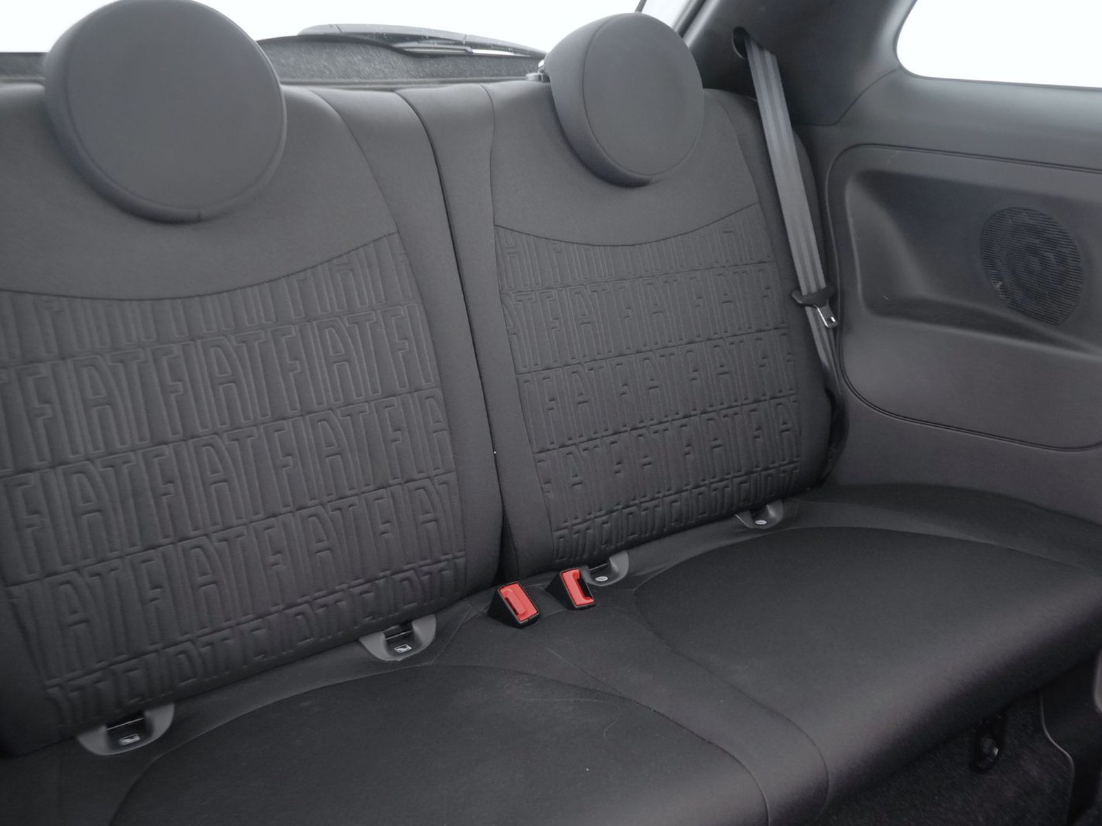 9 - Fiat 500 1.0 firefly hybrid 70cv