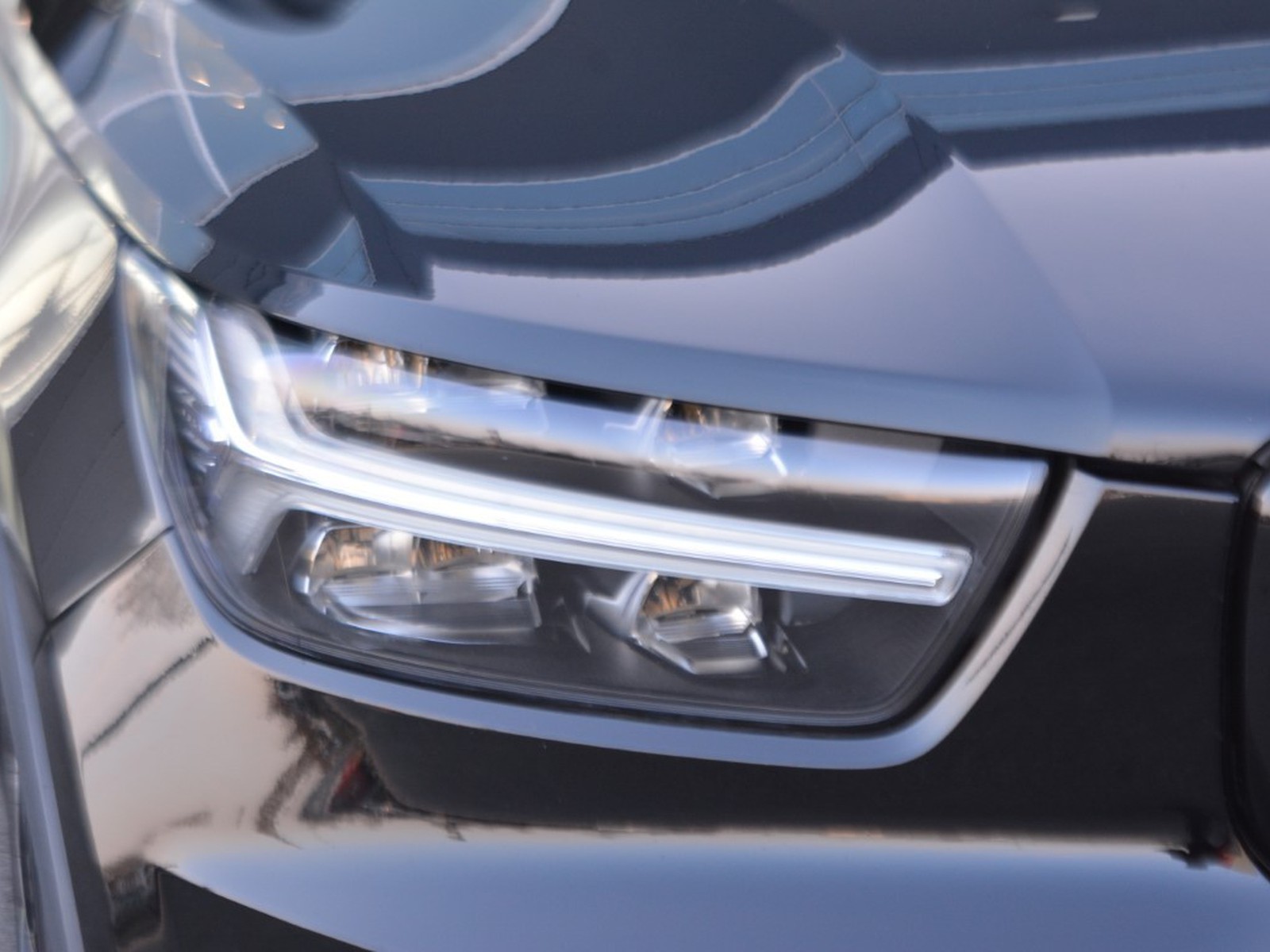 21 - Volvo XC40 1.5 t5 recharge plug-in-hybrid r-design geartronic my21