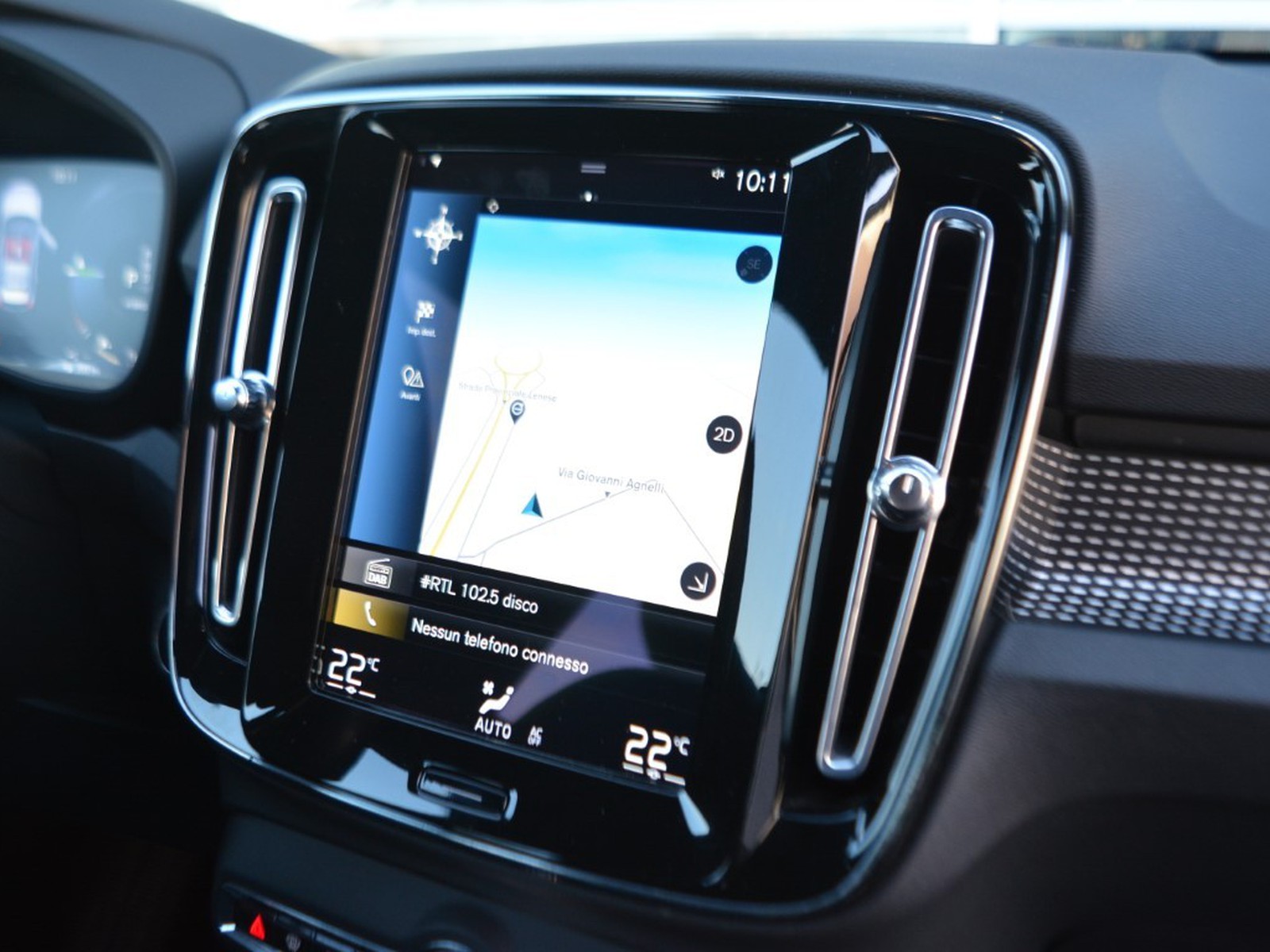 10 - Volvo XC40 1.5 t5 recharge plug-in-hybrid r-design geartronic my21