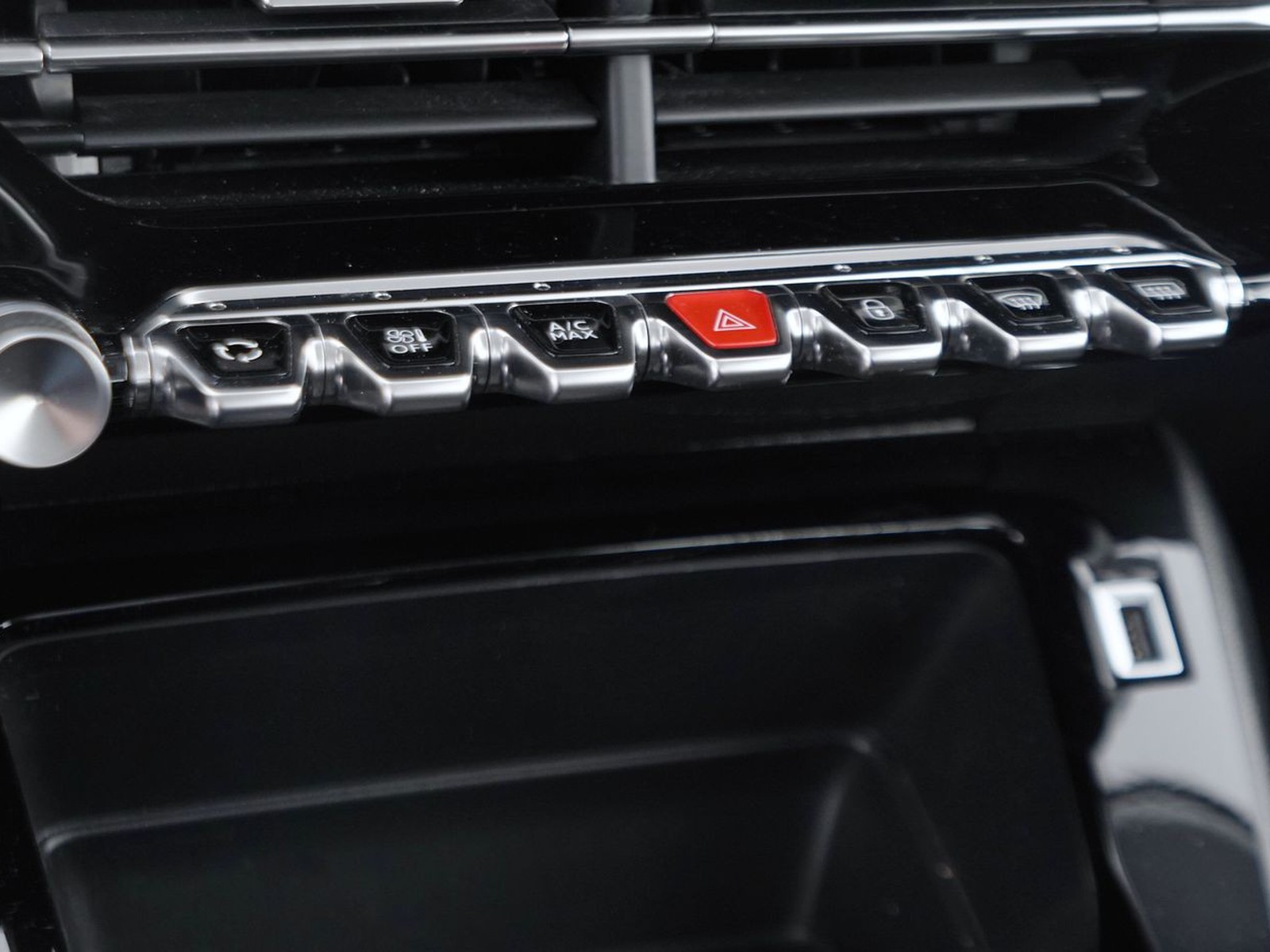 22 - Peugeot 208 5 porte 1.2 puretech 75cv active pack s&s