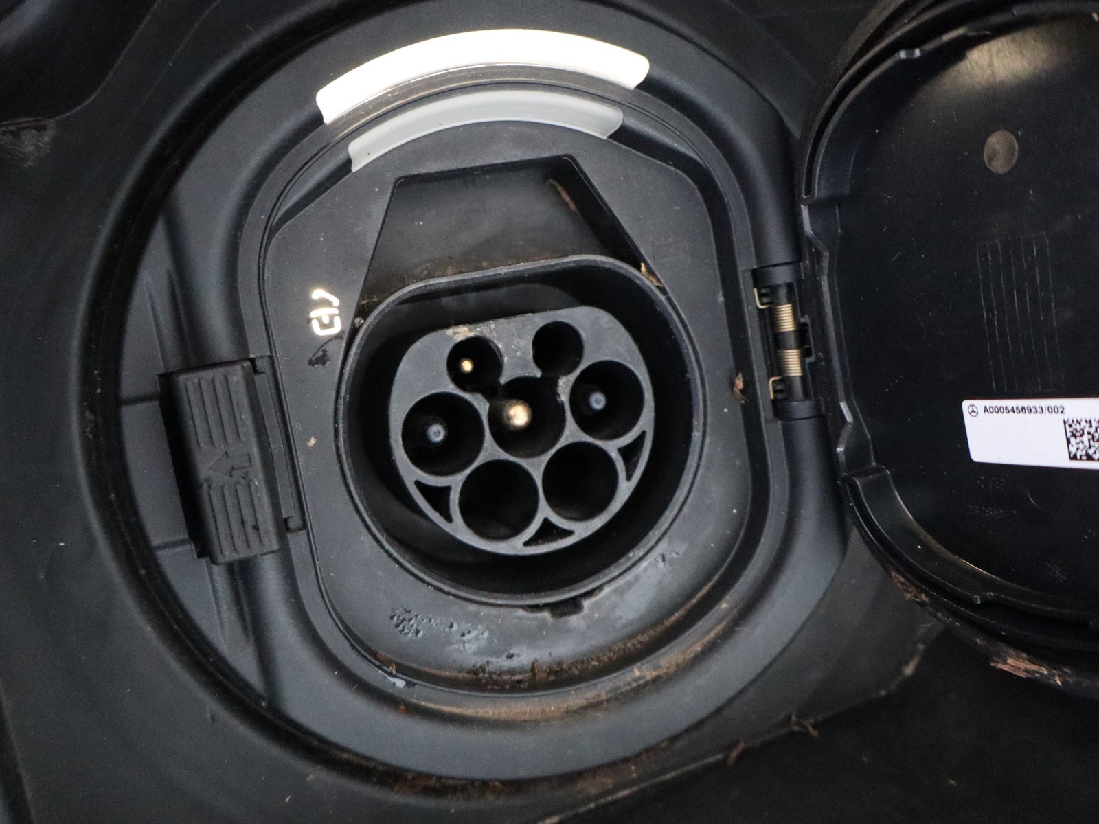 18 - Mercedes GLA 250 e plug-in-hybrid amg line advanced plus 8g-dct