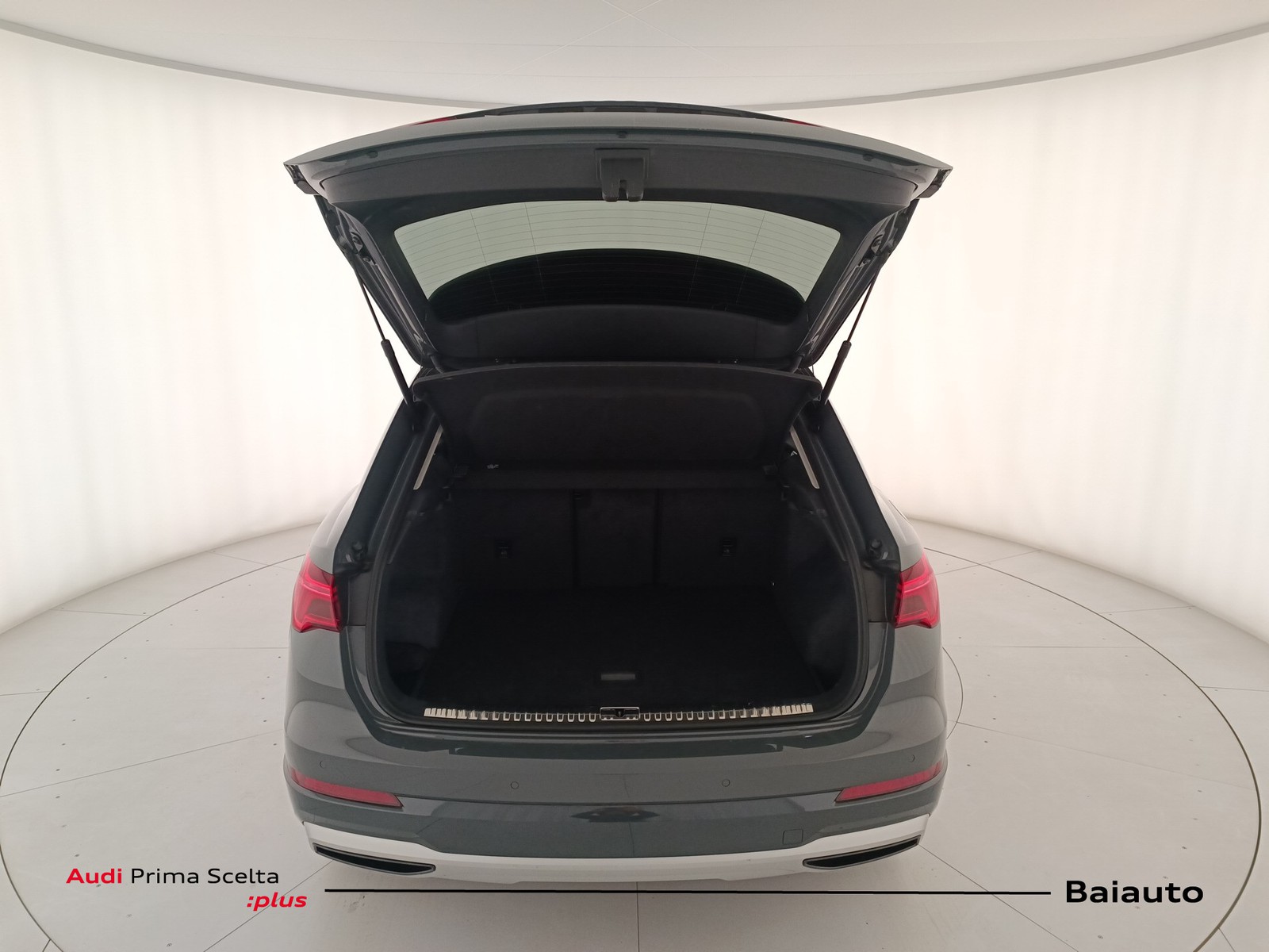 32 - Audi Q3 35 2.0 tdi business advanced s tronic