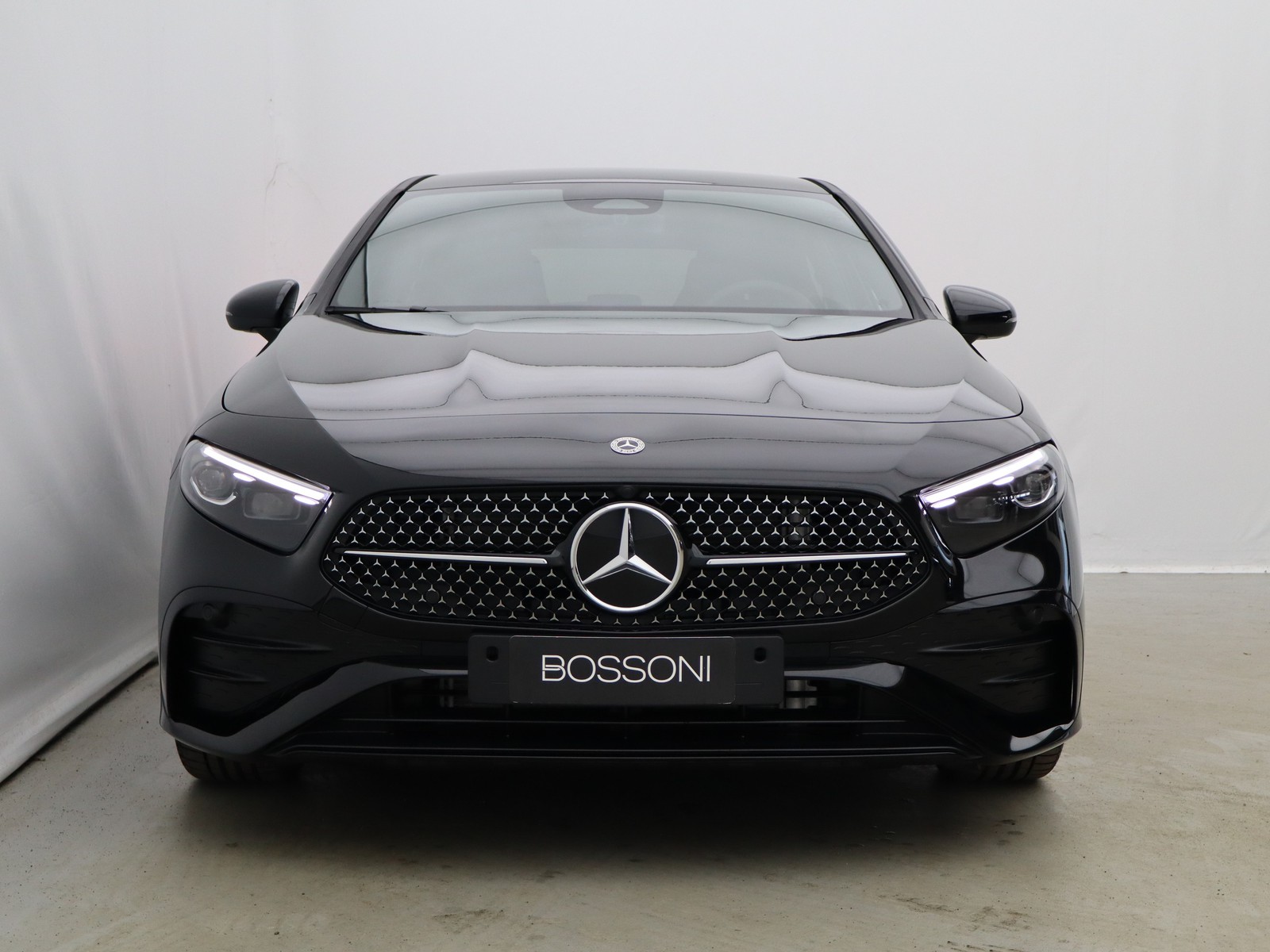 2 - Mercedes Classe A 180 d amg line premium speedshift dct amg 8g