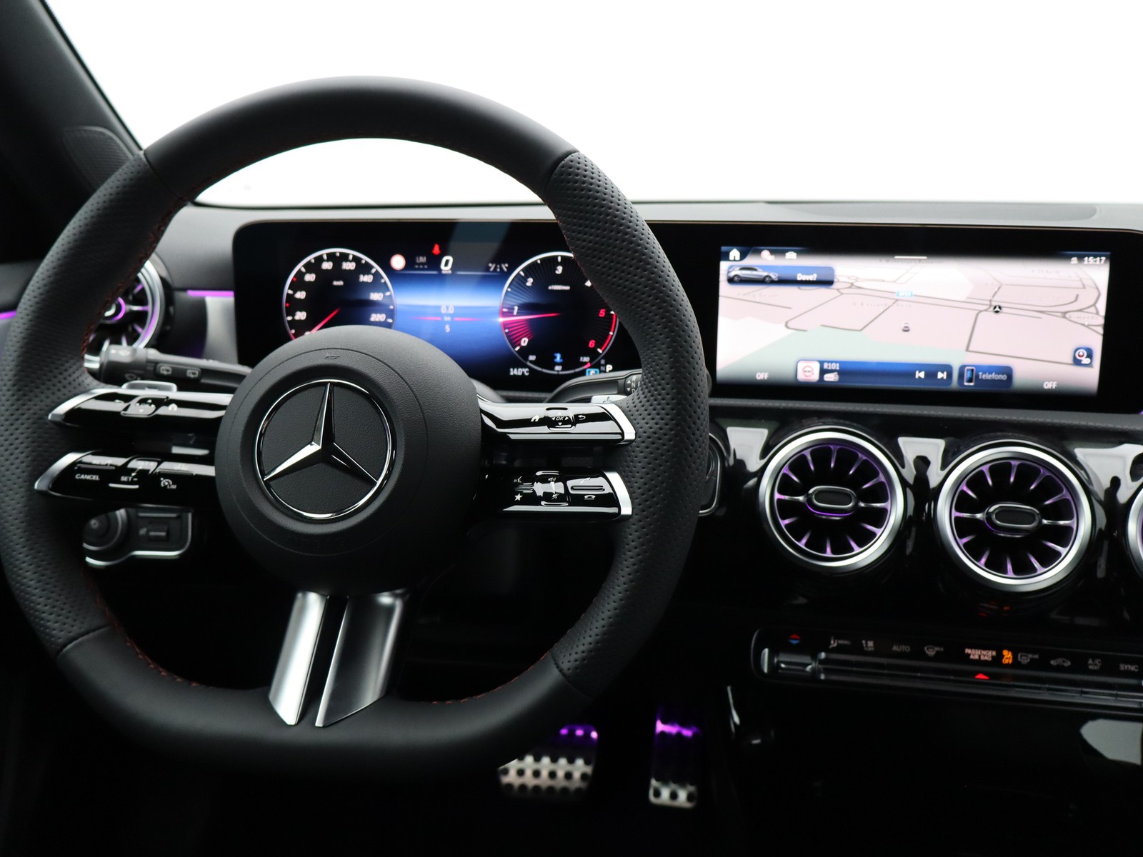 12 - Mercedes Classe A 180 d amg line premium speedshift dct amg 8g