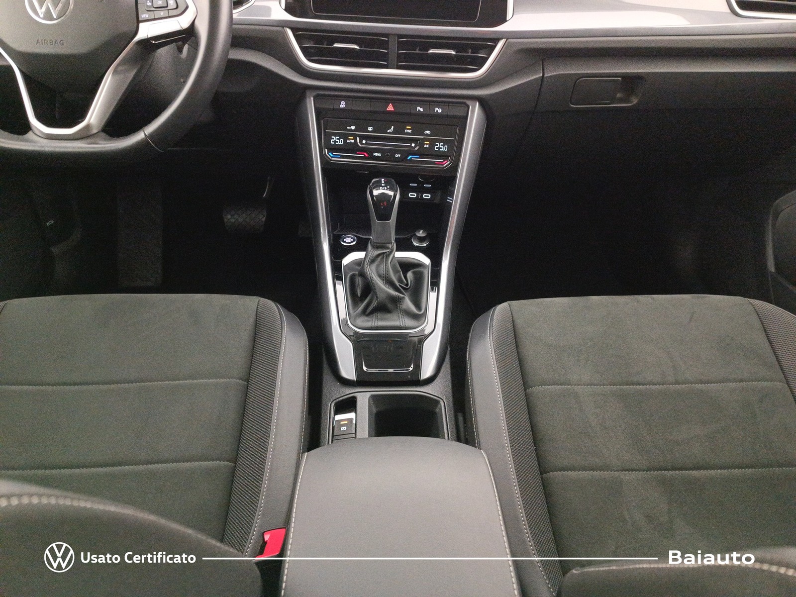 14 - Volkswagen T-Roc 1.5 tsi act style dsg