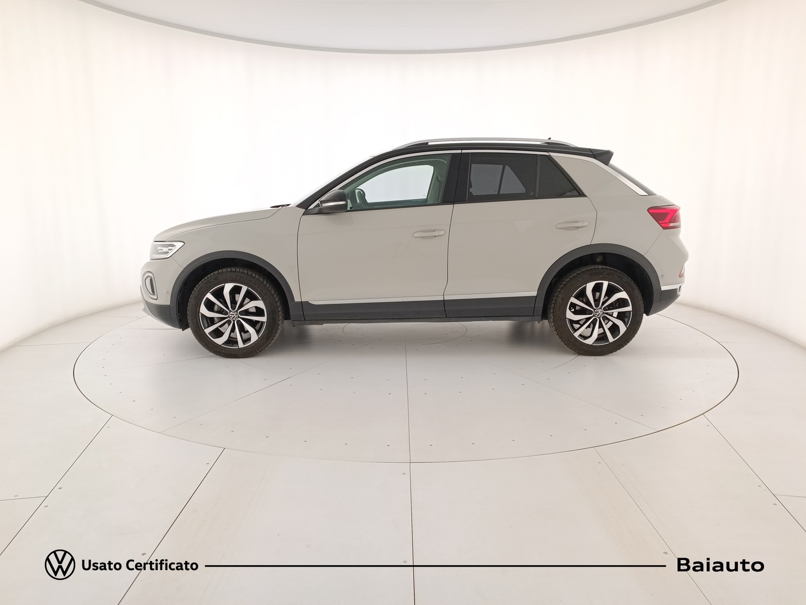 3 - Volkswagen T-Roc 1.5 tsi act style dsg