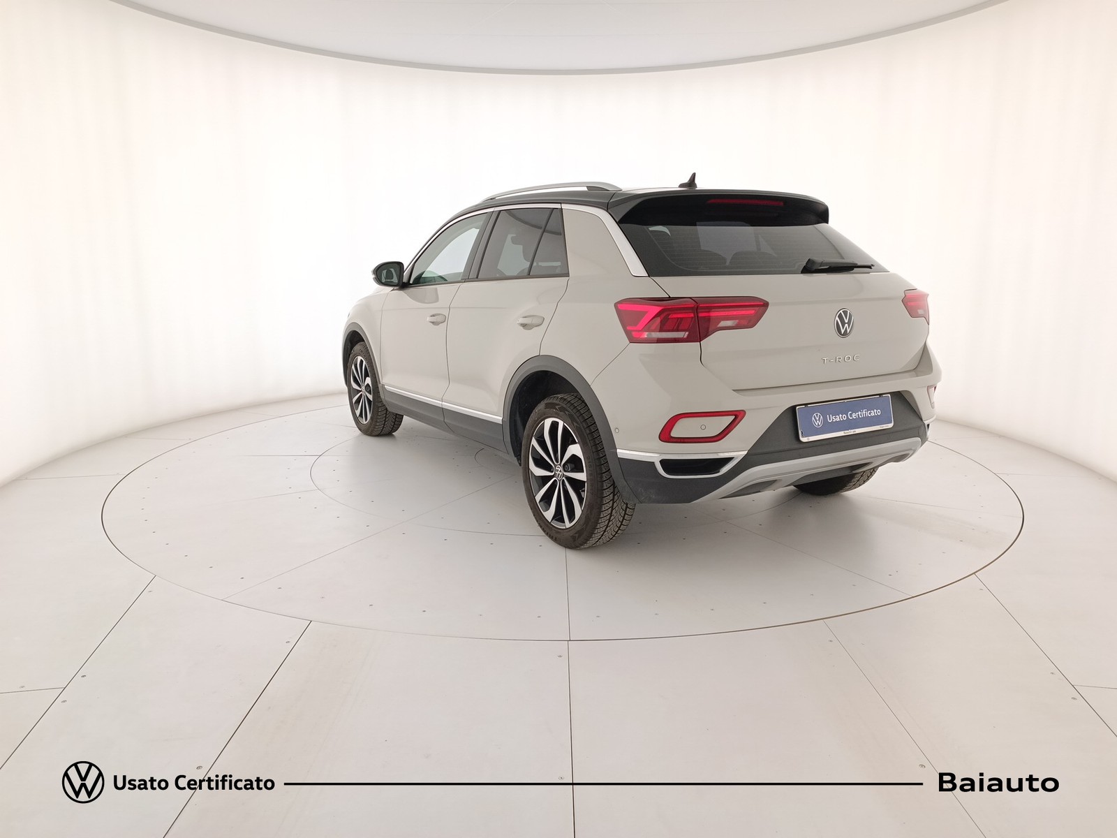 4 - Volkswagen T-Roc 1.5 tsi act style dsg