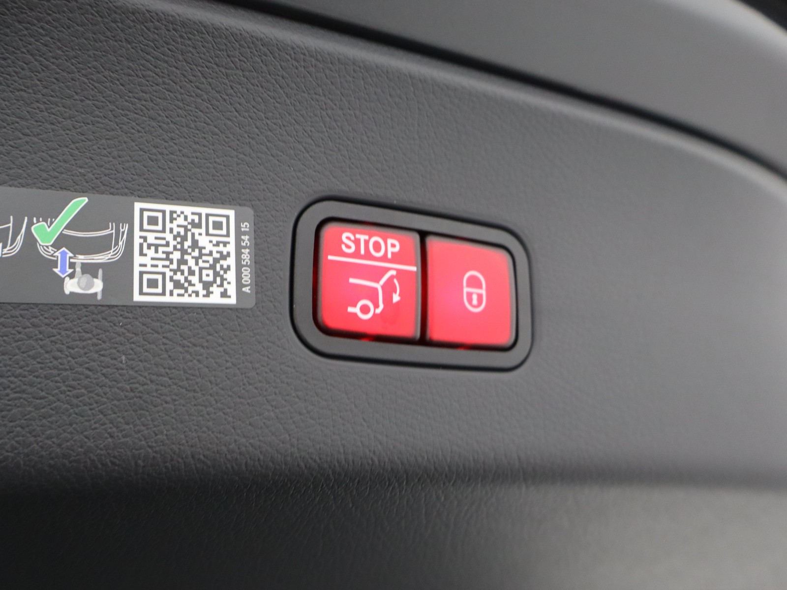 20 - Mercedes GLC coupe 300 de plug in hybrid amg line premium tech 4matic 9g-tronic