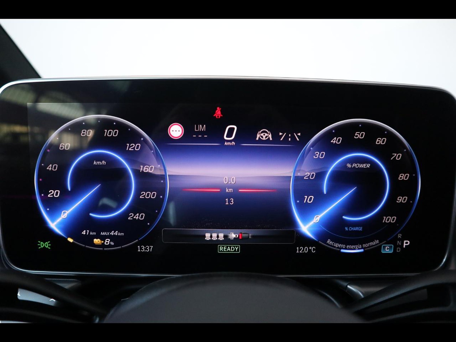 9 - Mercedes EQE 350 premium plus 4matic