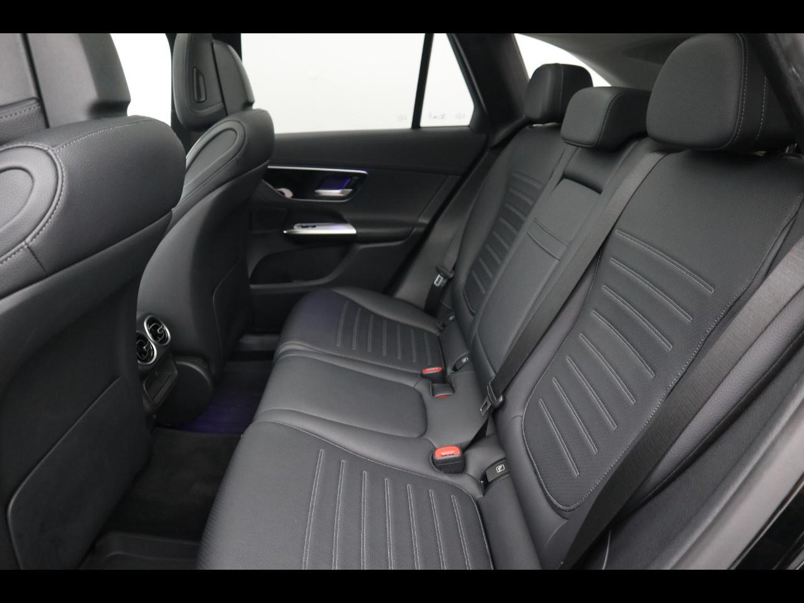 8 - Mercedes GLC suv 220 d amg line advanced 4matic 9g-tronic