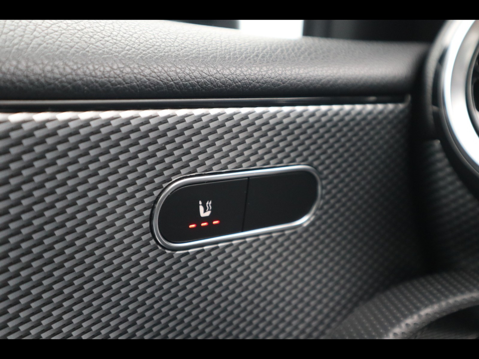 15 - Mercedes Classe A 180 d business extra