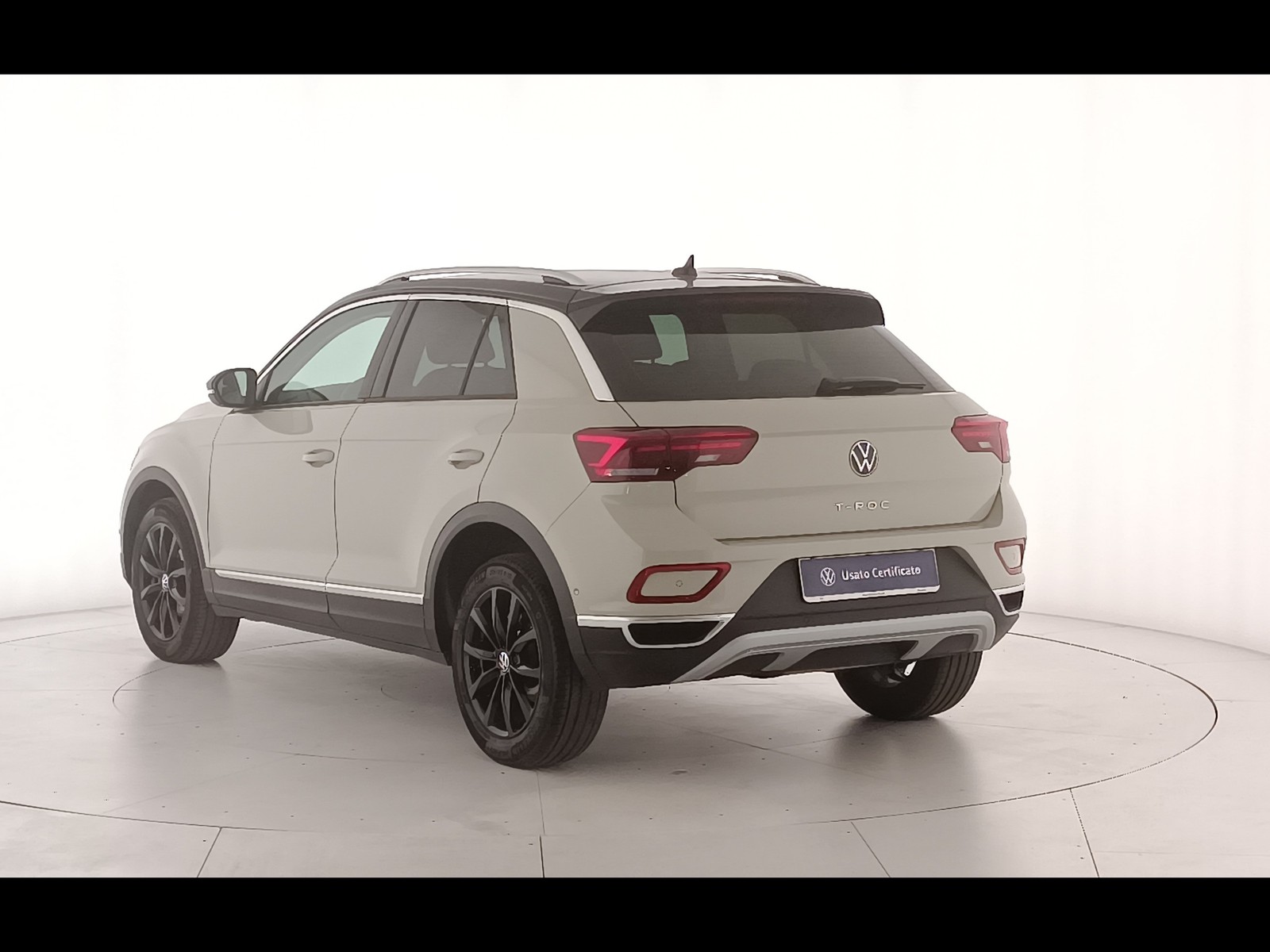 2 - Volkswagen T-Roc 2.0 tdi scr 115cv style