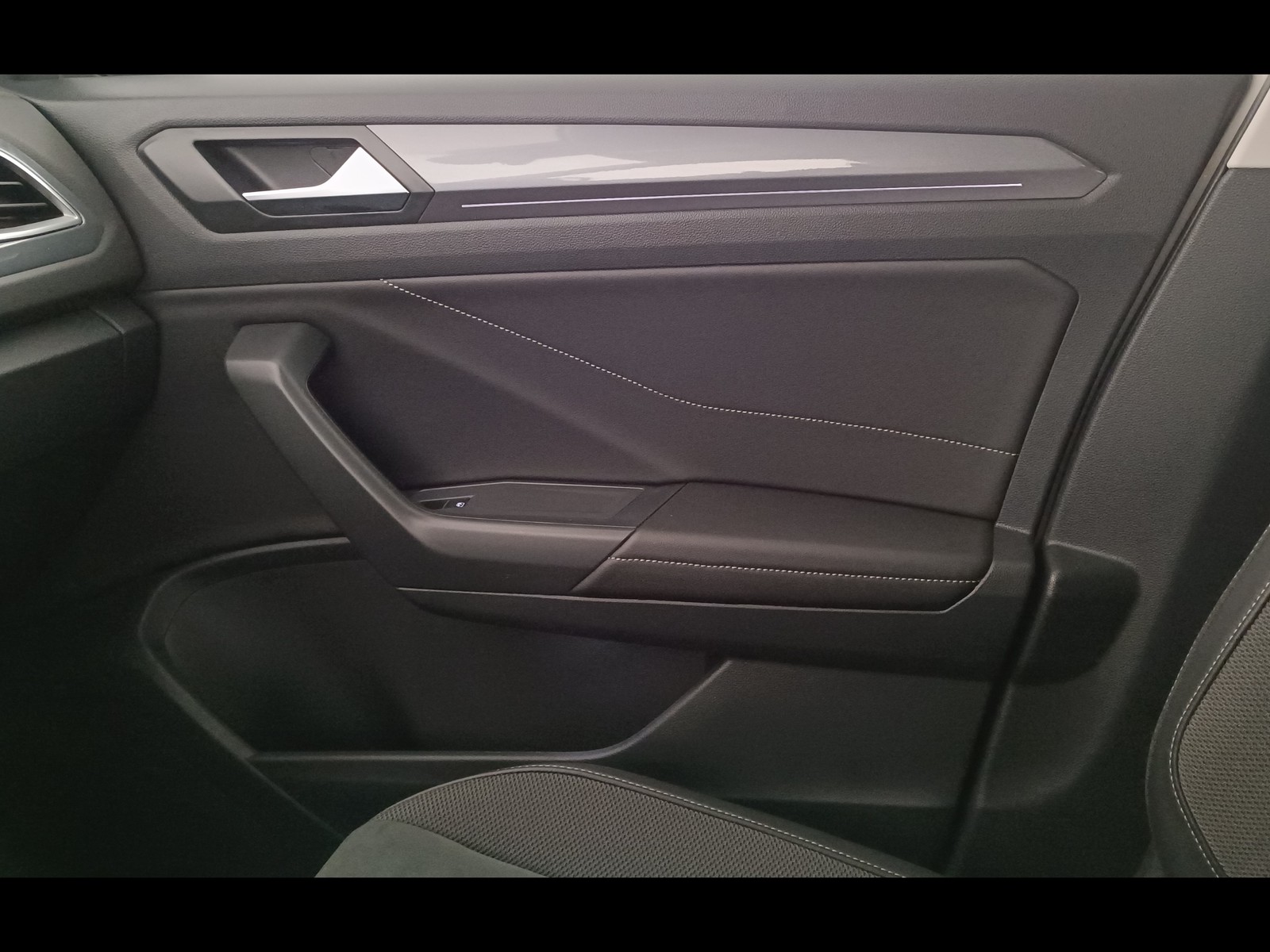 30 - Volkswagen T-Roc 2.0 tdi scr 115cv style