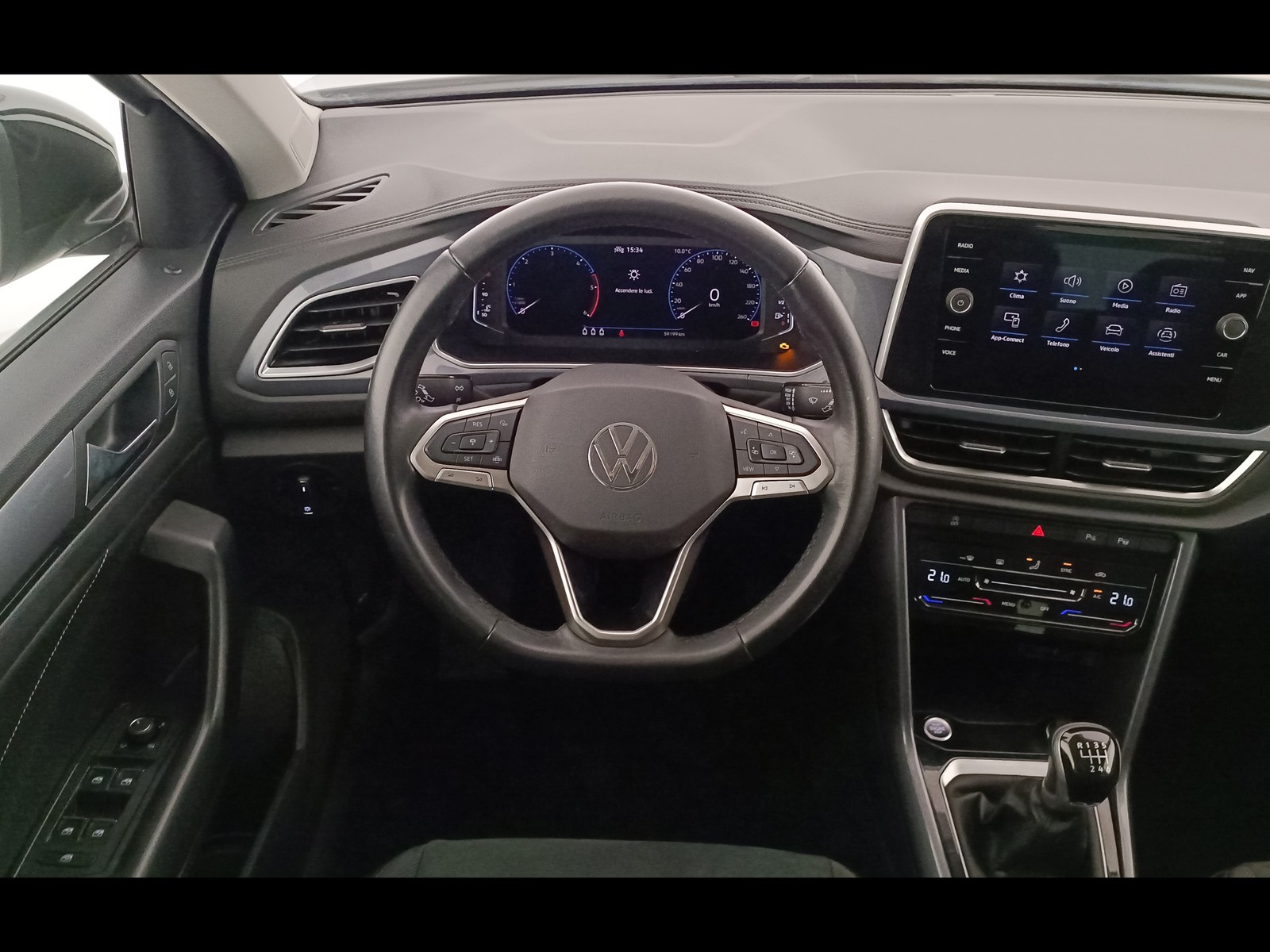 6 - Volkswagen T-Roc 2.0 tdi scr 115cv style