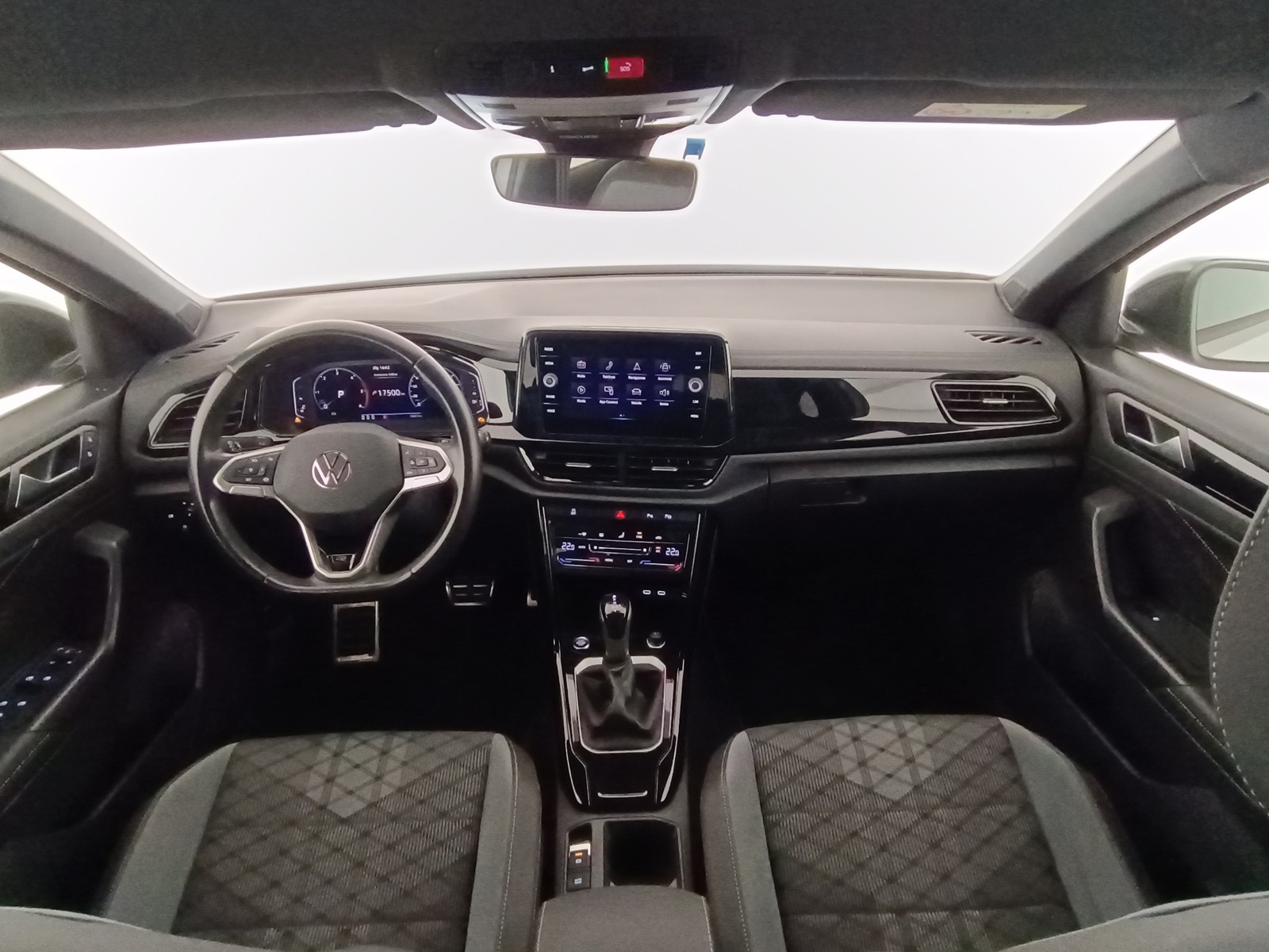 16 - Volkswagen T-Roc 2.0 tdi scr 150cv r line dsg