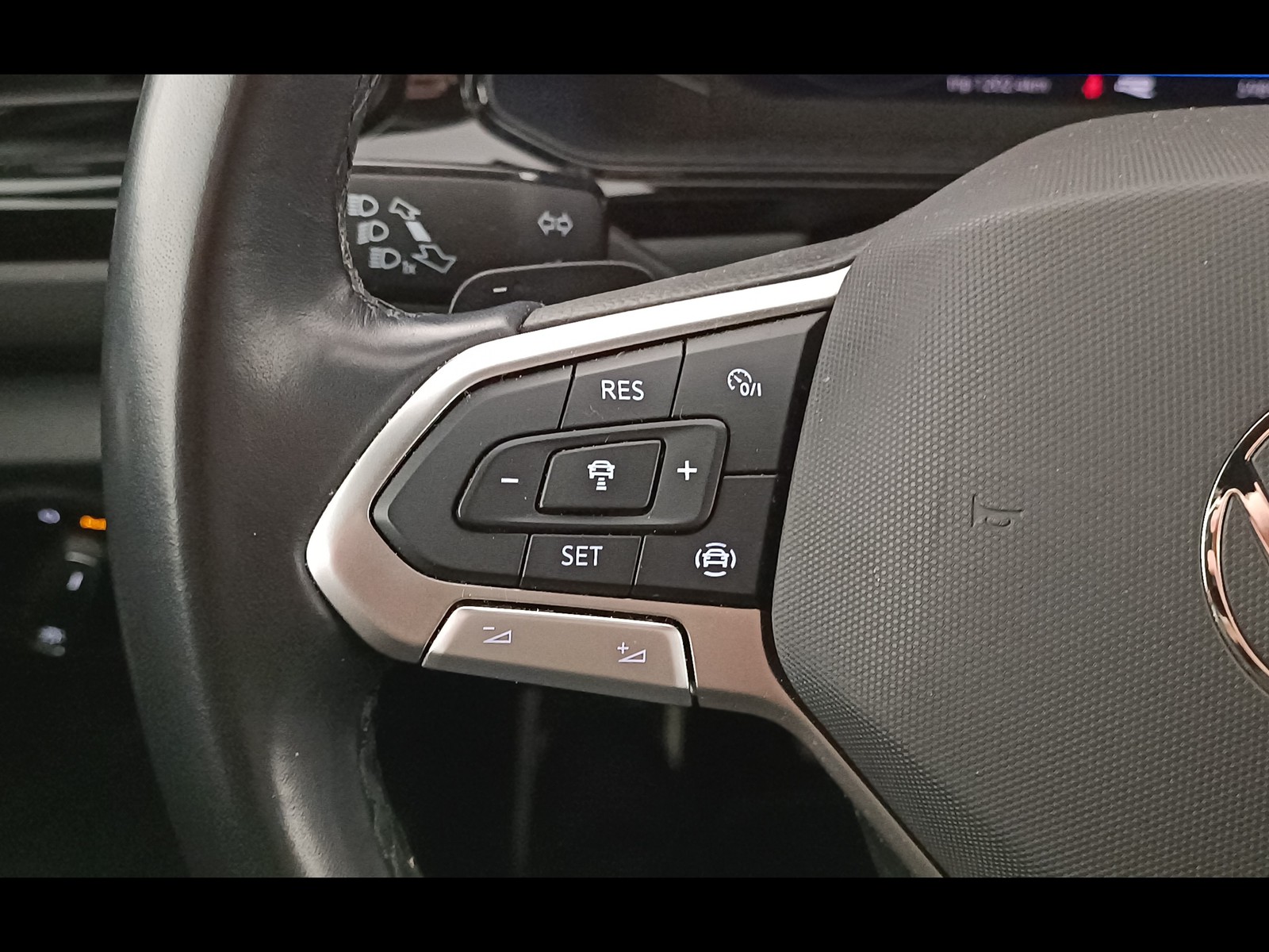 21 - Volkswagen T-Roc 2.0 tdi scr 150cv r line dsg