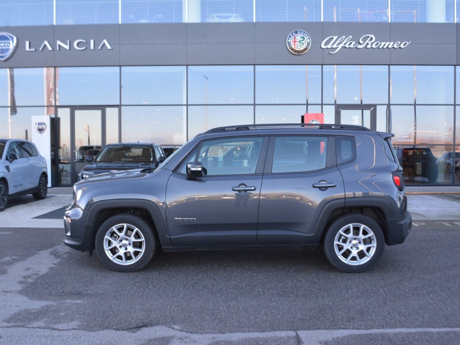 24 - Jeep Renegade 1.5 turbo t4 mhev 130cv limited 2wd