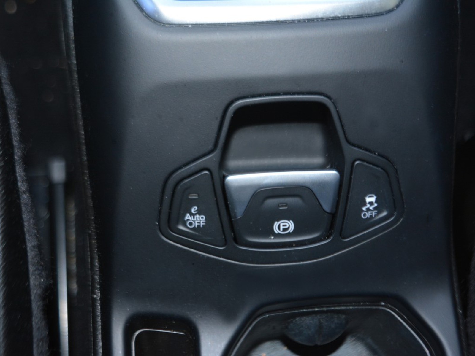 18 - Jeep Renegade 1.5 turbo t4 mhev altitude 2wd dct