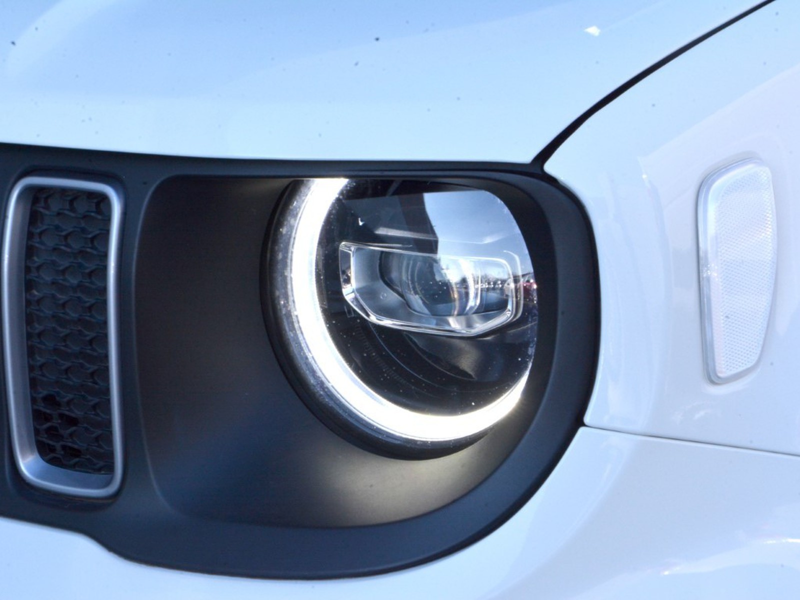 22 - Jeep Renegade 1.5 turbo t4 mhev altitude 2wd dct