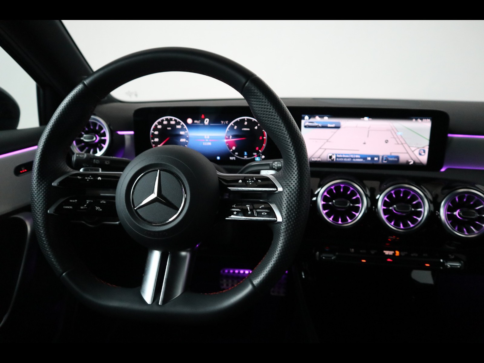 12 - Mercedes Classe A 180 d amg line advanced plus speedshift dct amg 8g