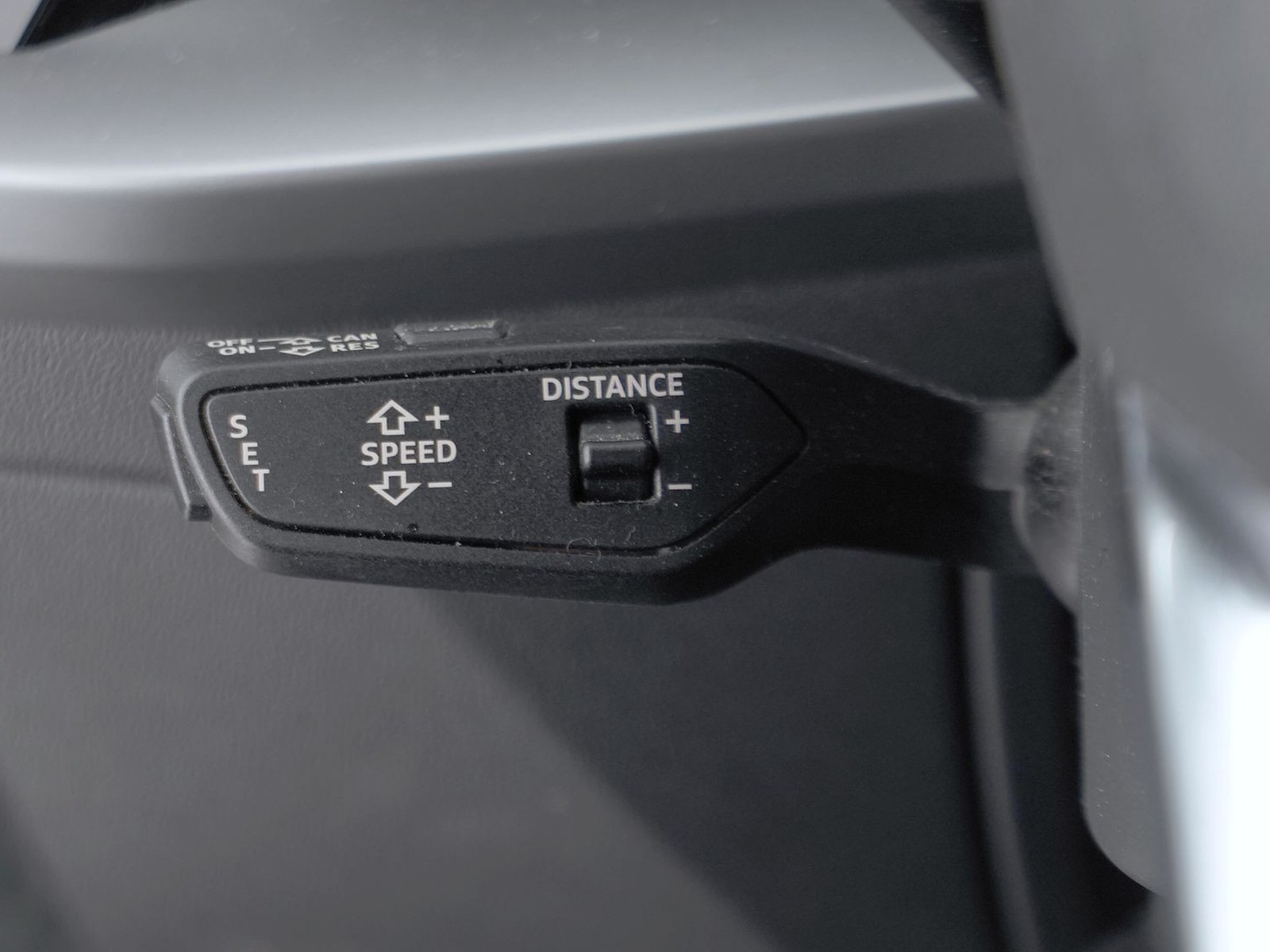 24 - Audi A3 sportback 40 1.4 tfsi e business advanced s tronic