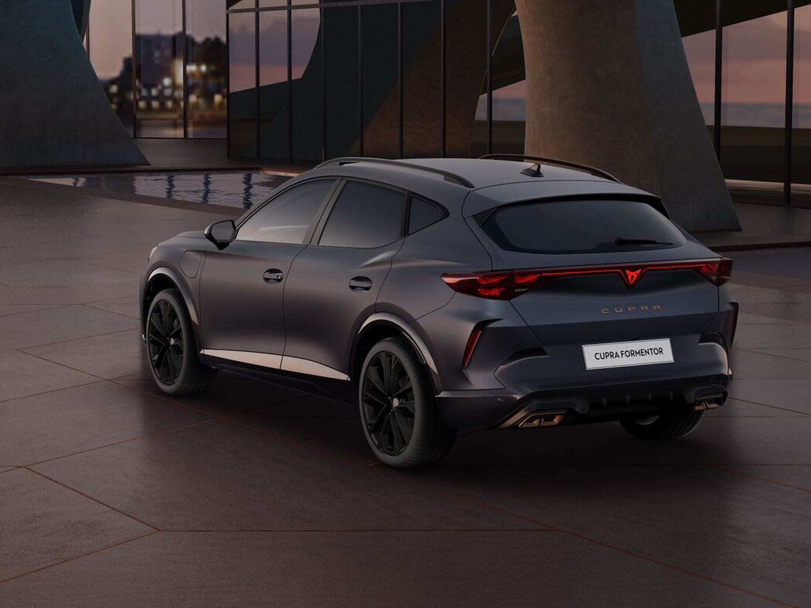5 - Cupra Formentor 1.5 e-hybrid 204cv dsg