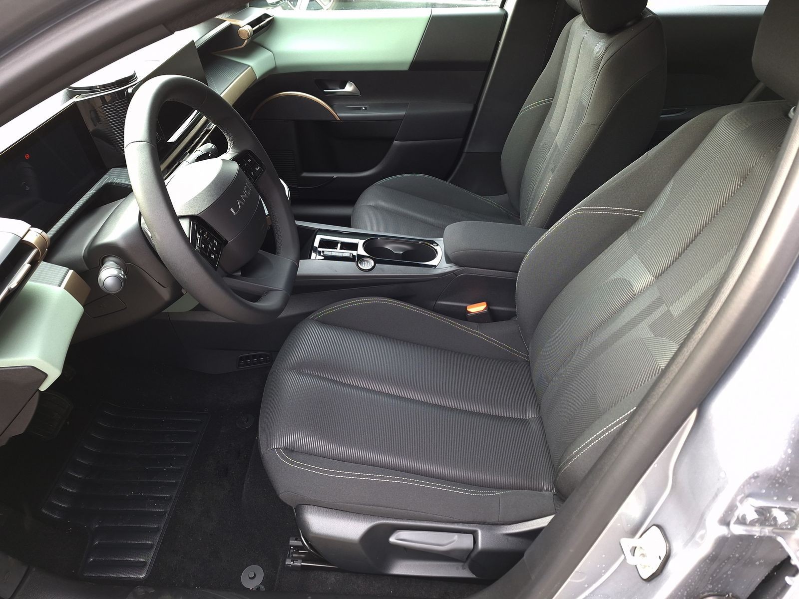 11 - Lancia Ypsilon 1.2 mhev 110cv e-dct