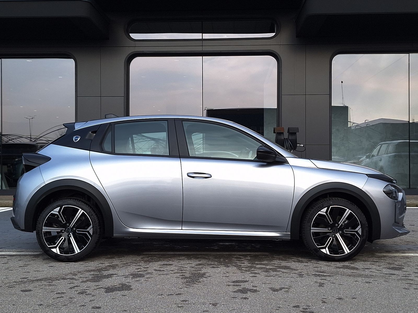 4 - Lancia Ypsilon 1.2 mhev 110cv e-dct
