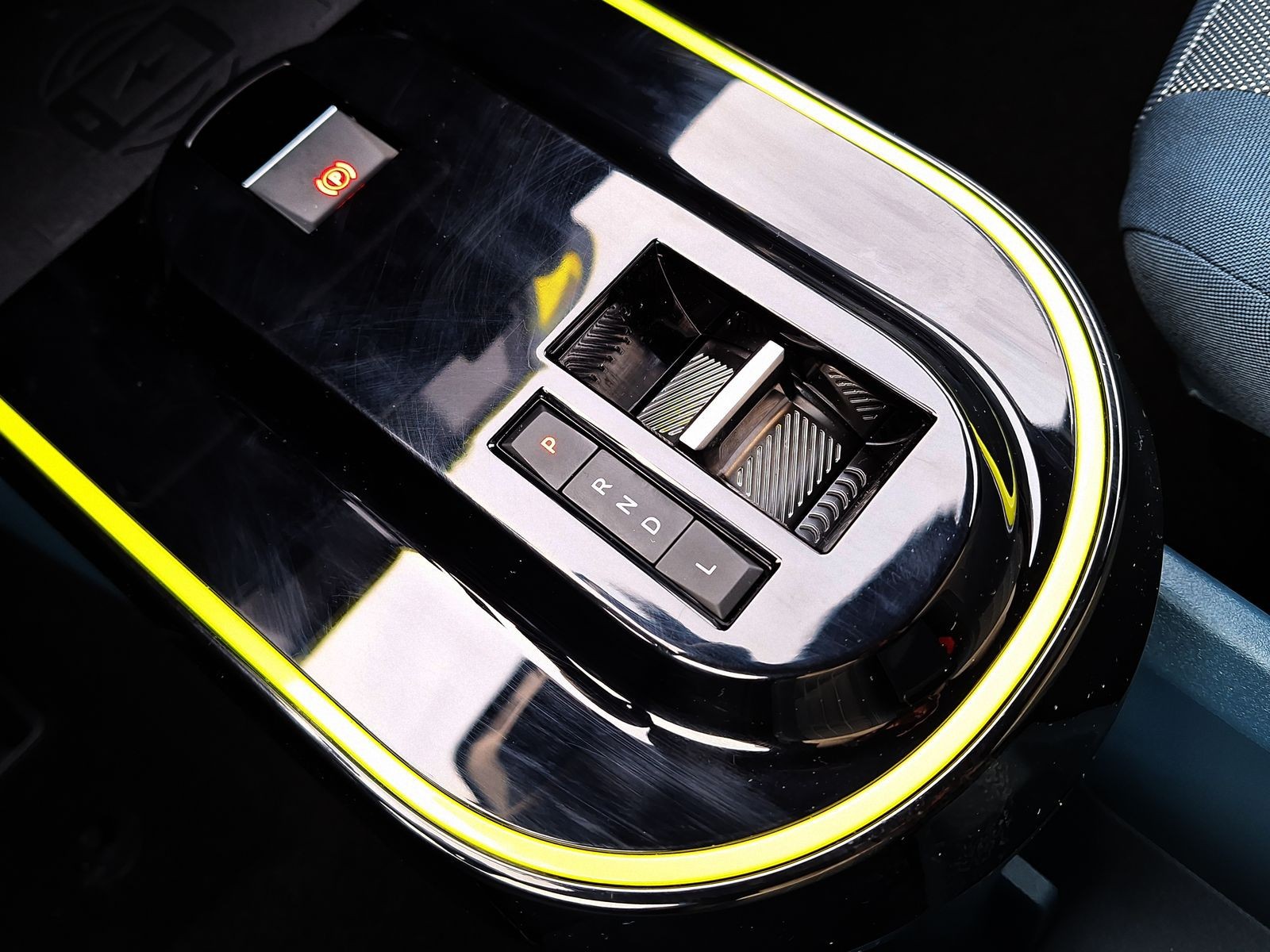 18 - Fiat Grande Panda 1.2 hybrid 110cv la prima