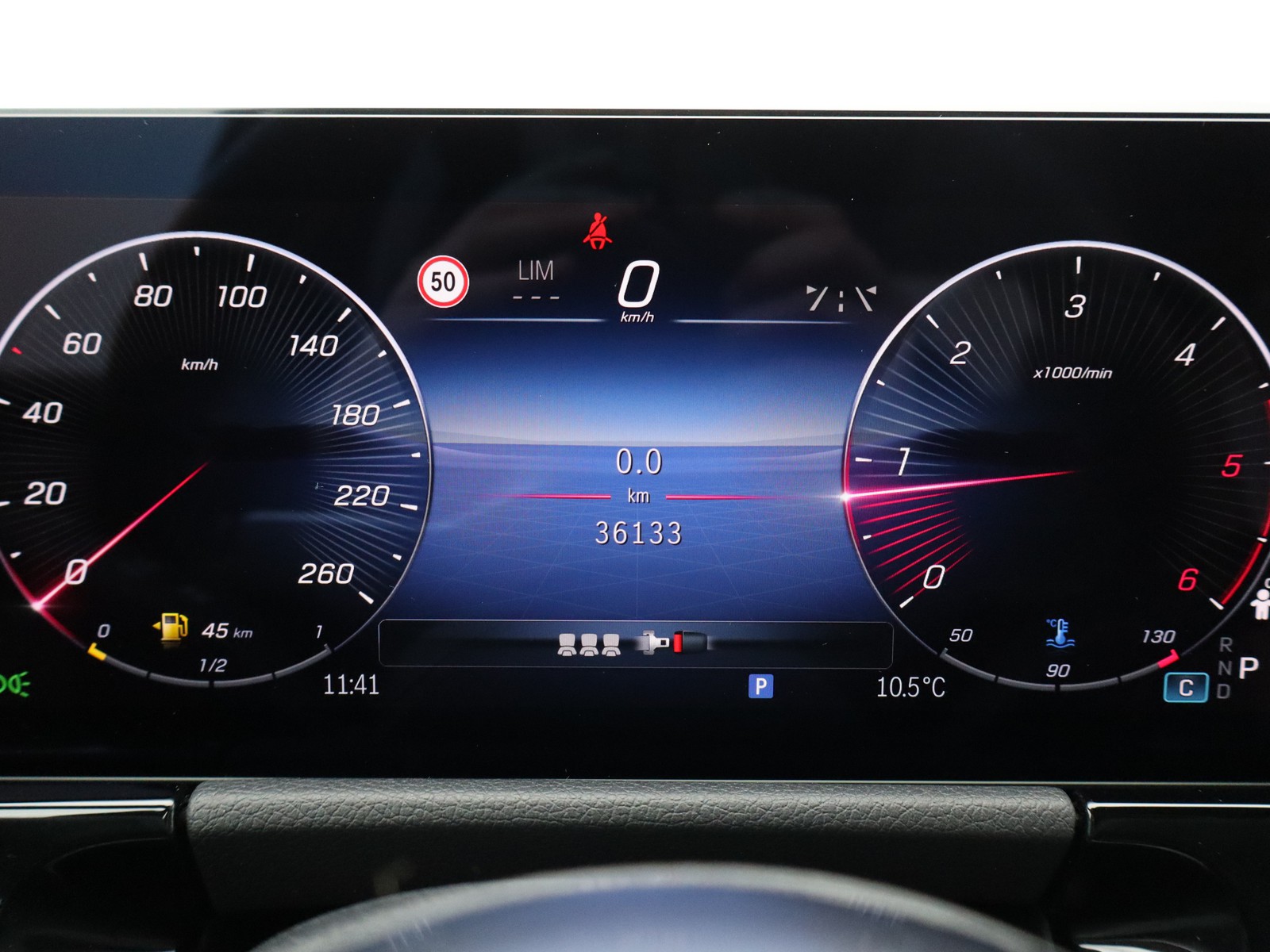 9 - Mercedes GLA 200 d progressive advanced plus 8g-dct