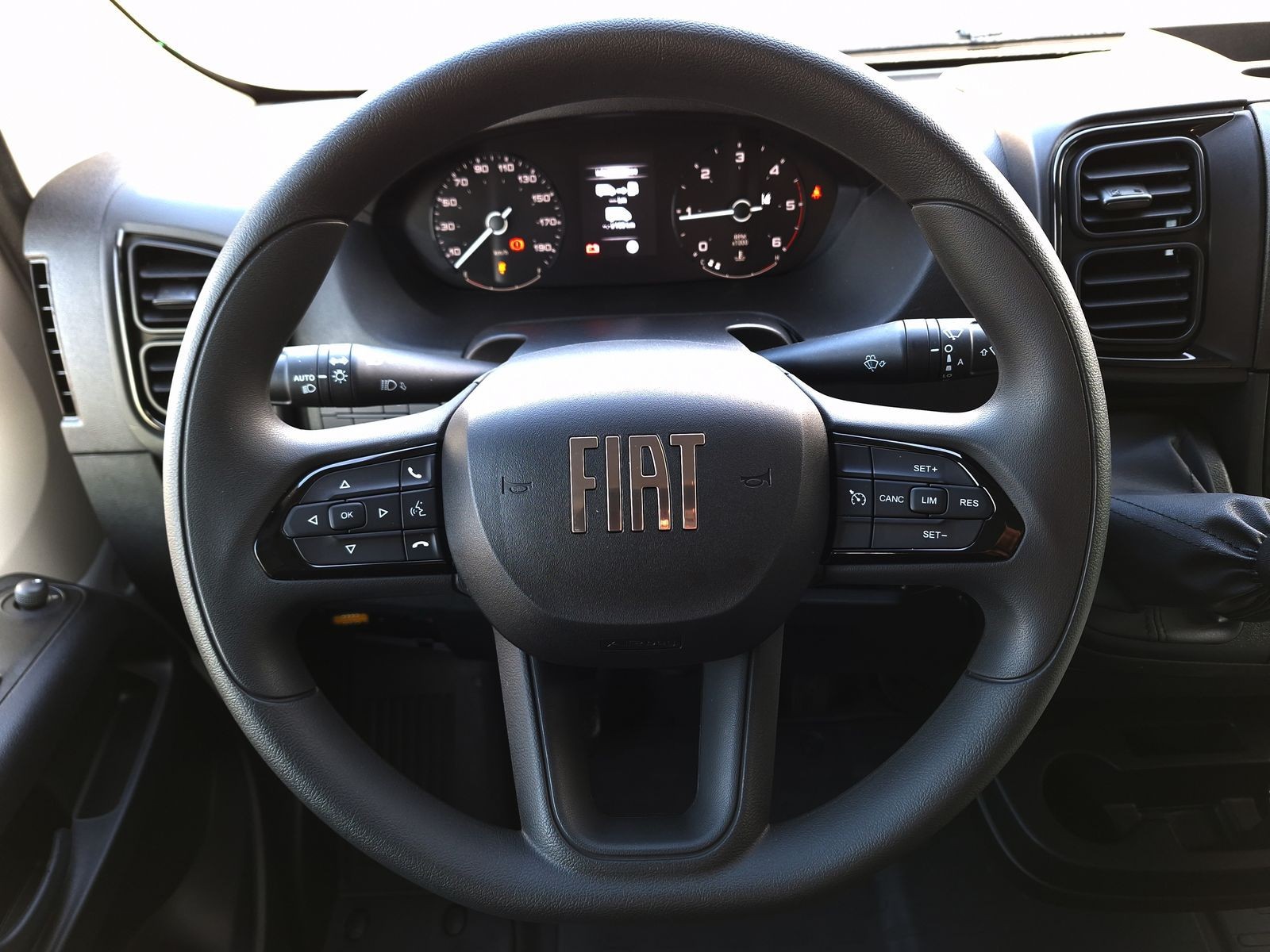 10 - Fiat Professional Ducato Maxi Cassonato L4 35 2.2 Diesel 140 Cv Manuale