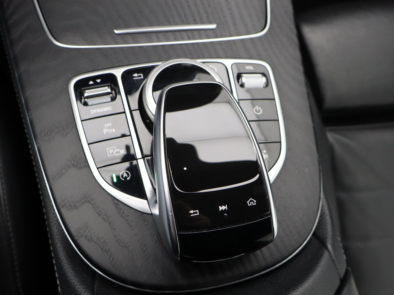 14 - Mercedes Classe E coupe 220 premium 4matic 9g-tronic plus