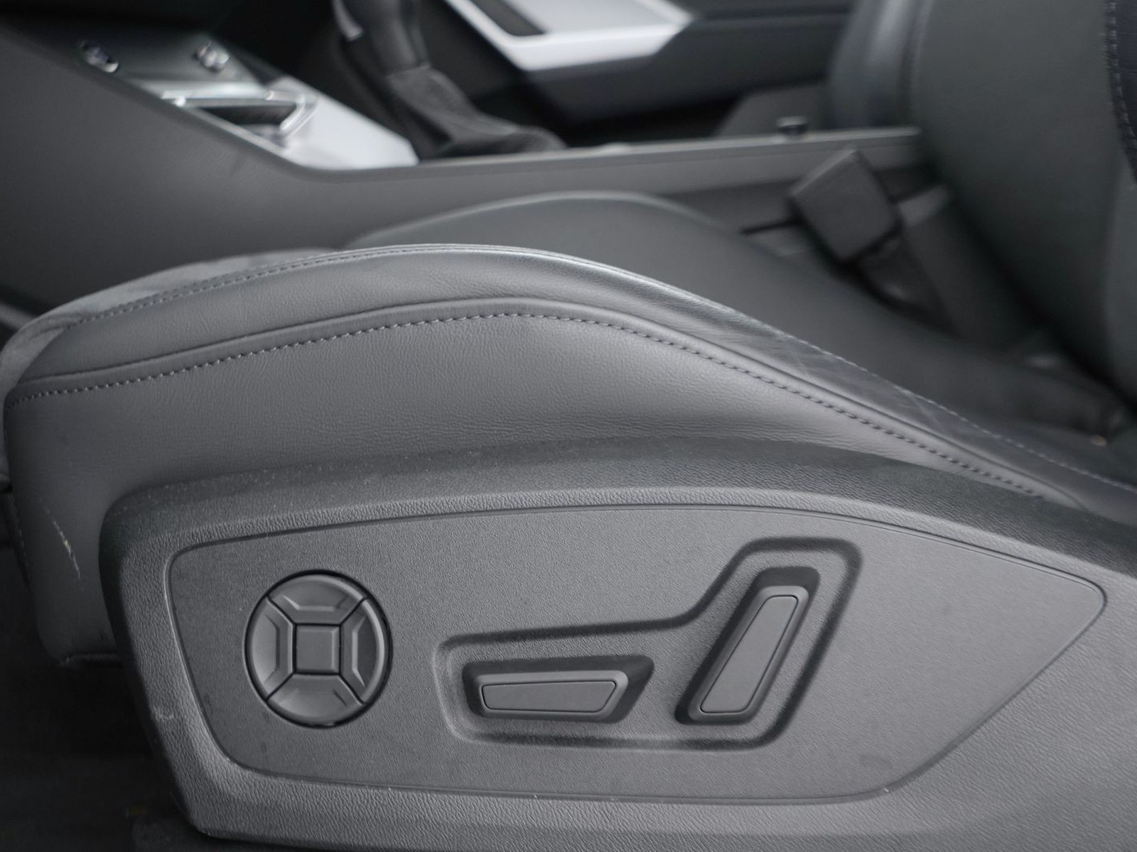 22 - Audi Q3 sportback 35 1.5 tfsi evo2 s line edition s tronic