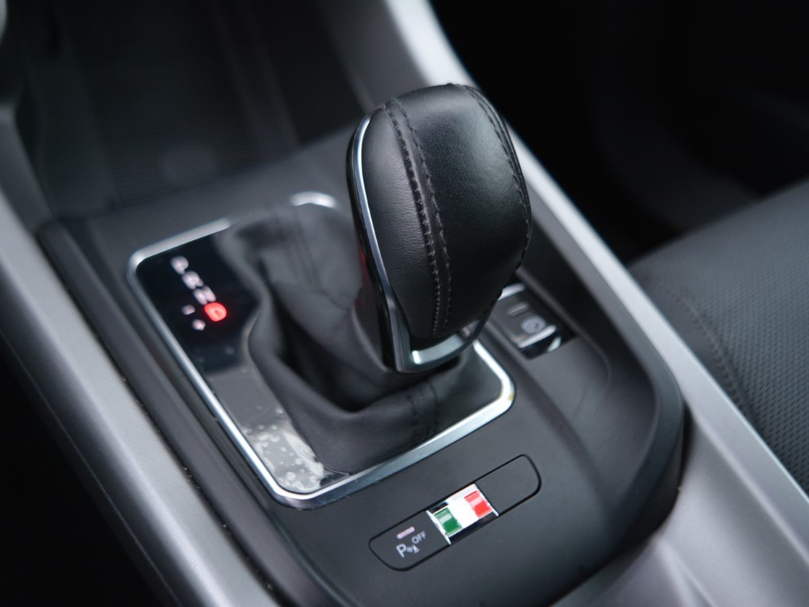 11 - Alfa Romeo Tonale 1.5 hybrid 160cv veloce tct7