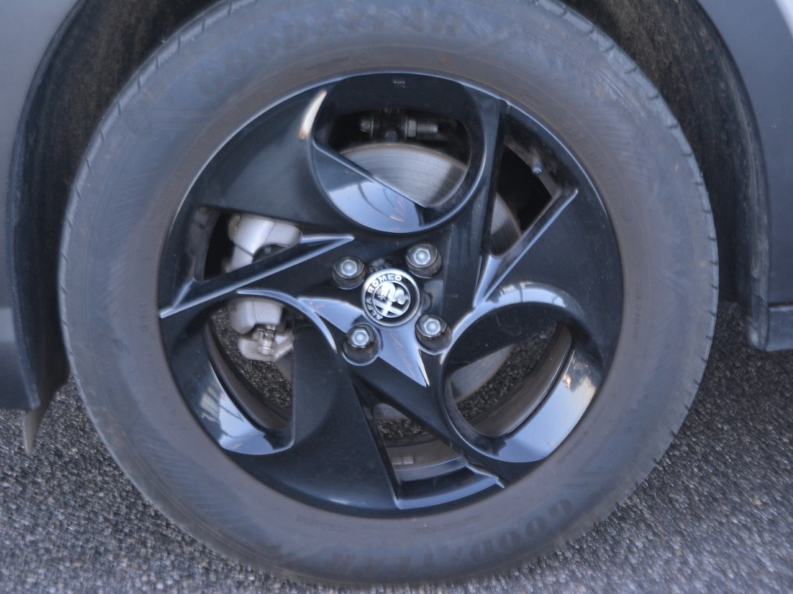 15 - Alfa Romeo Junior 1.2 hybrid 145cv ibrida edct6