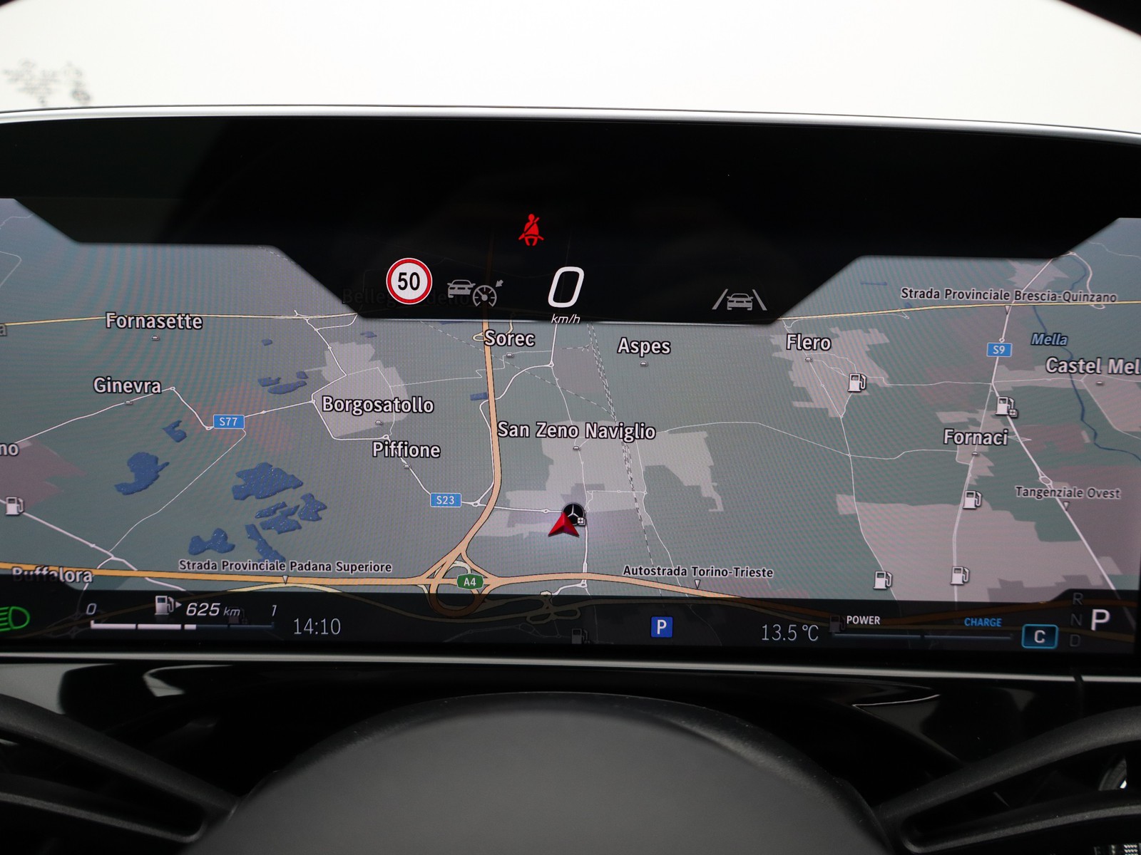 16 - Mercedes Classe E station wagon all-terrain 220 d premium 4matic 9g-tronic