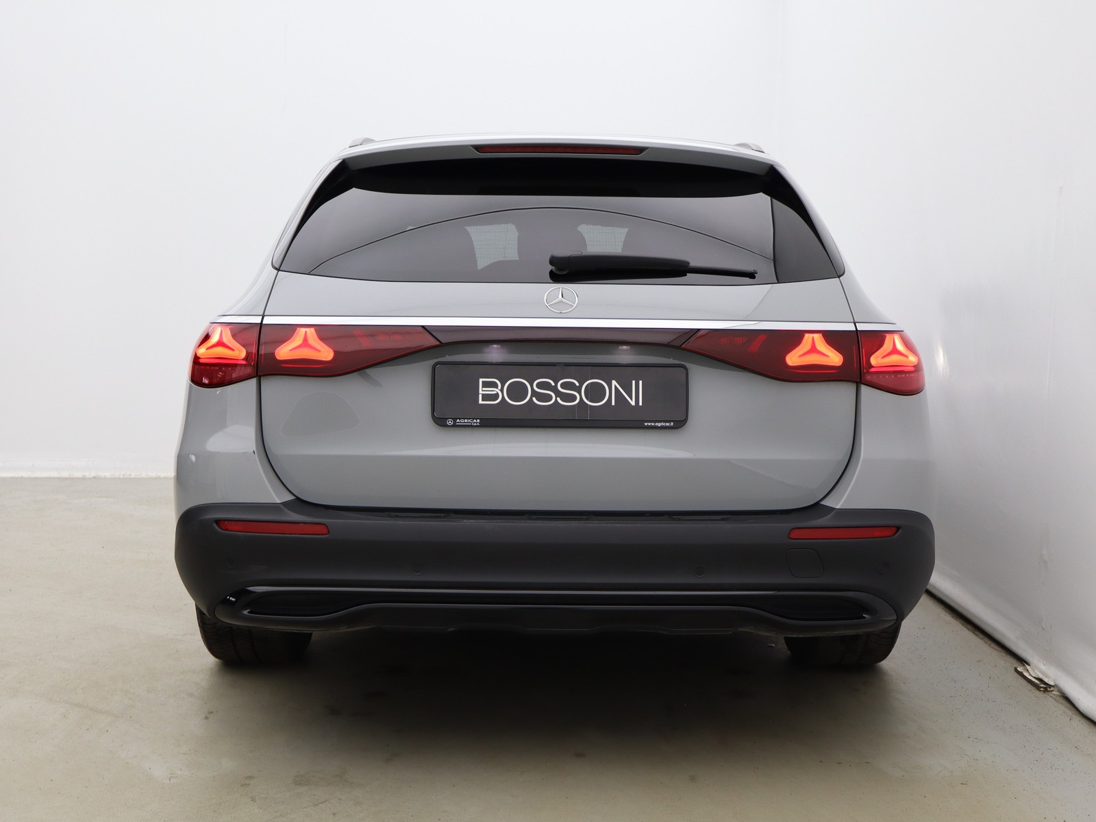 6 - Mercedes Classe E station wagon all-terrain 220 d premium 4matic 9g-tronic