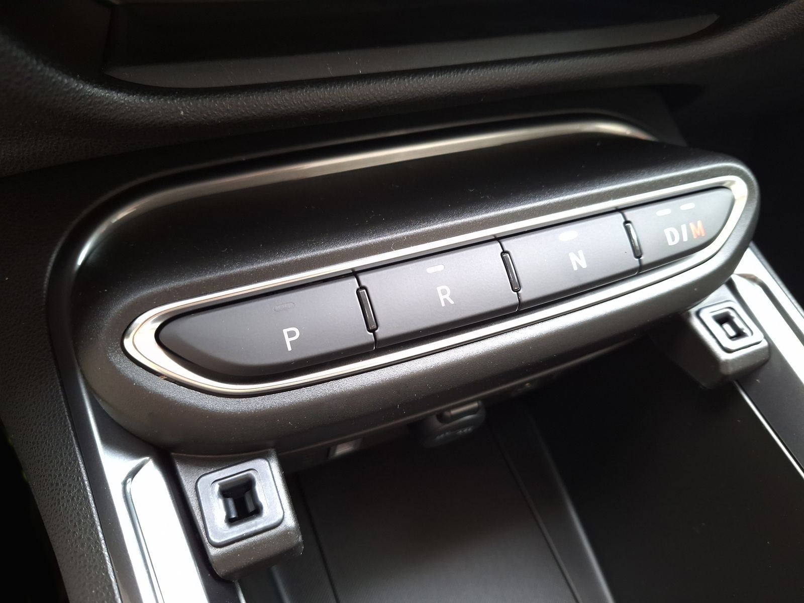 18 - Fiat 600 1.2 hybrid 145cv icon