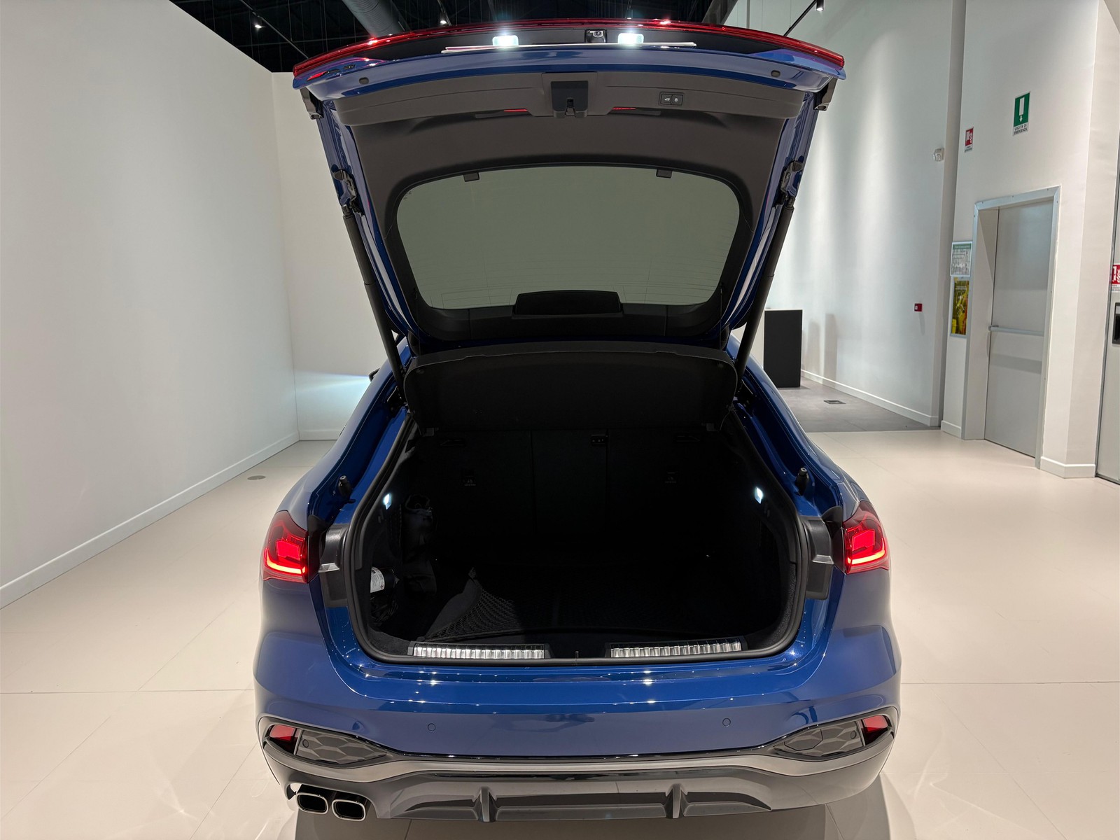 33 - Audi A5 berlina 2.0 tdi mhev+ 204cv launch edition one quattro s tronic