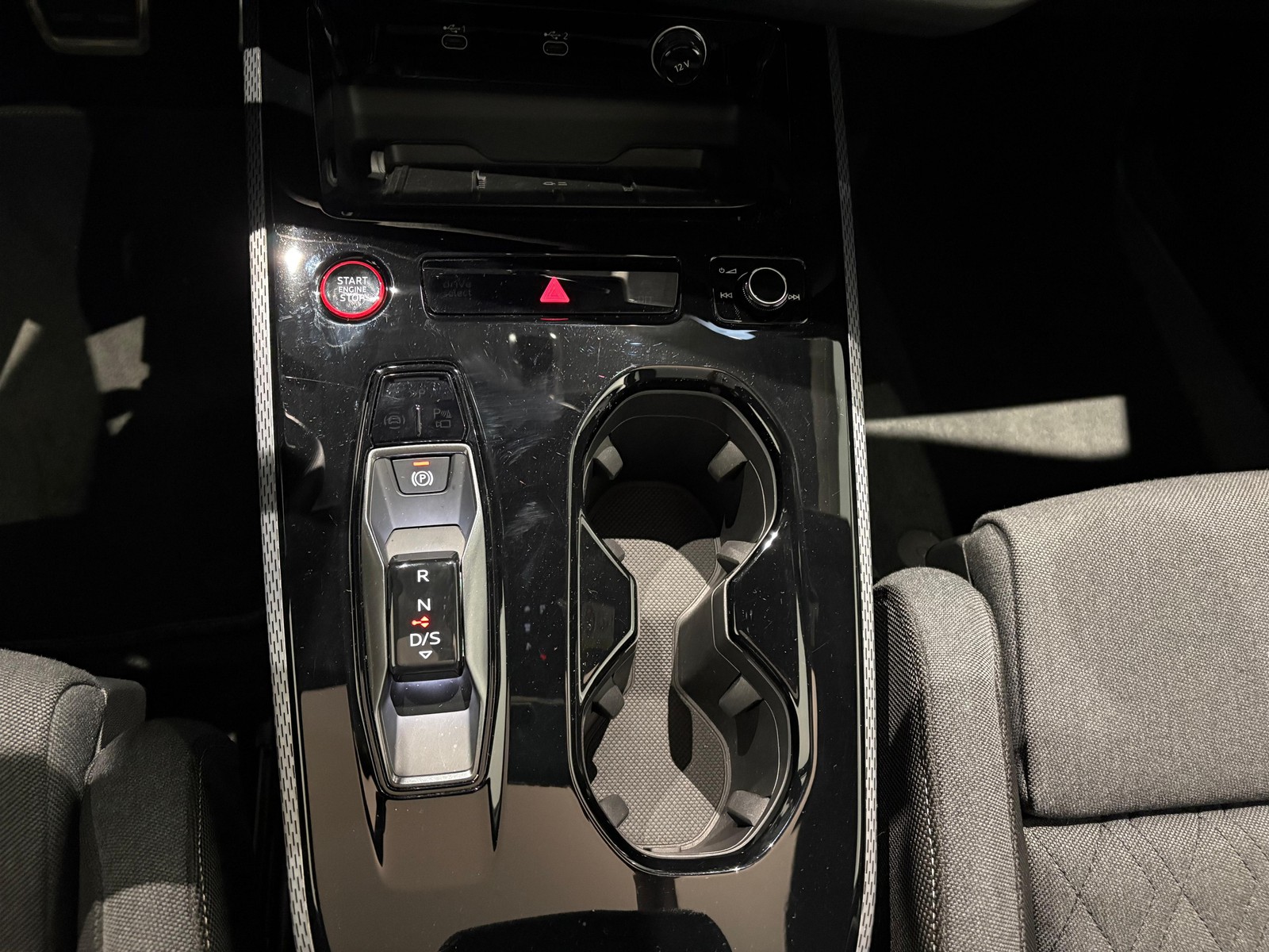 10 - Audi A5 berlina 2.0 tdi mhev+ 204cv launch edition one quattro s tronic