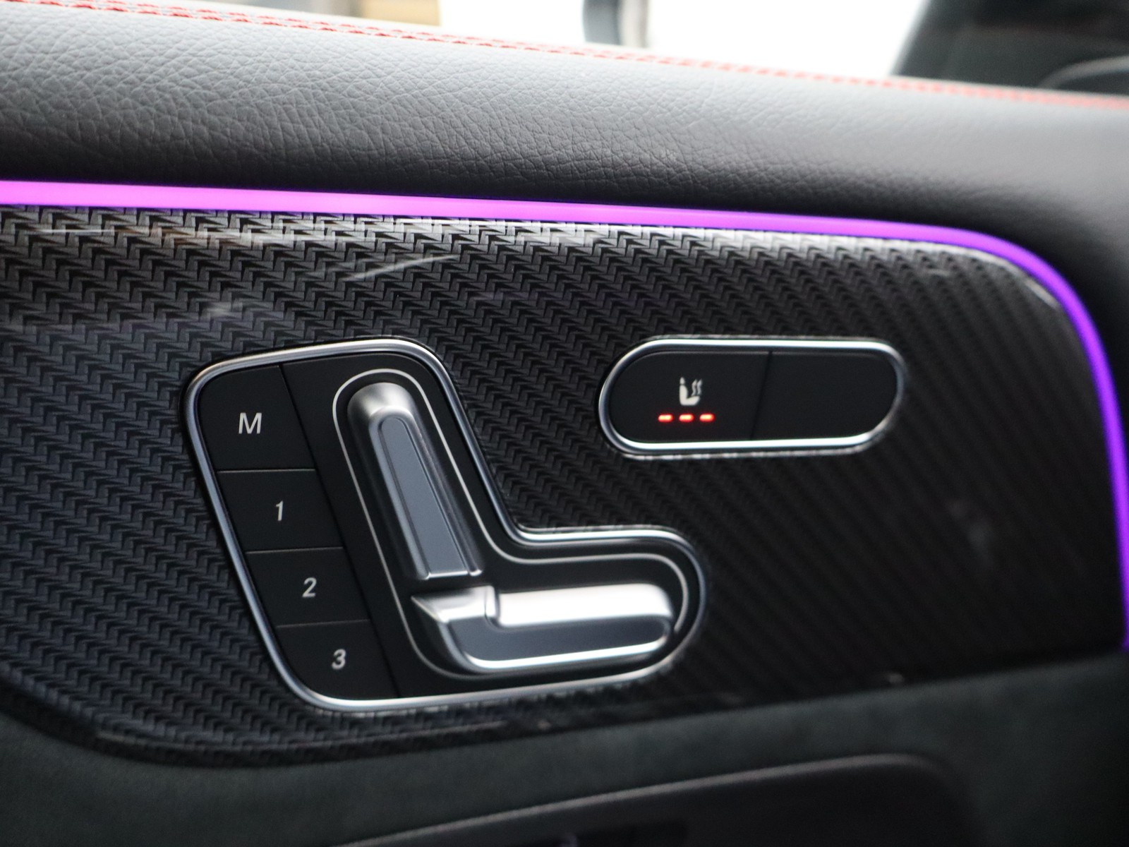 16 - Mercedes GLB 220 d amg line premium 4matic 8g-dct