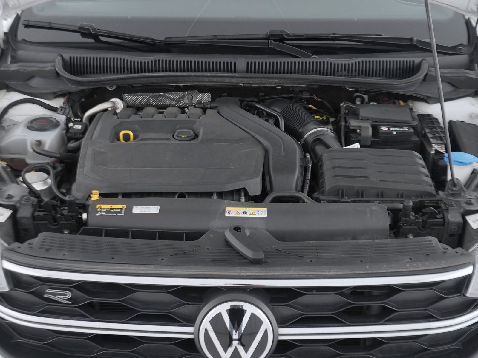 11 - Volkswagen Taigo 1.5 tsi 150cv r-line dsg