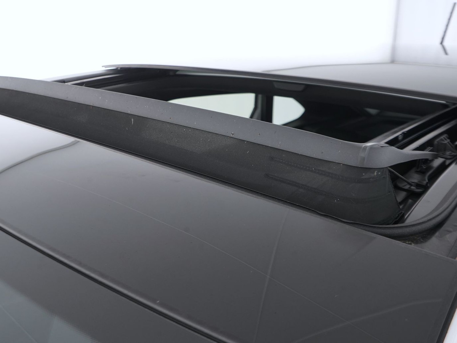 36 - Volkswagen Taigo 1.5 tsi 150cv r-line dsg