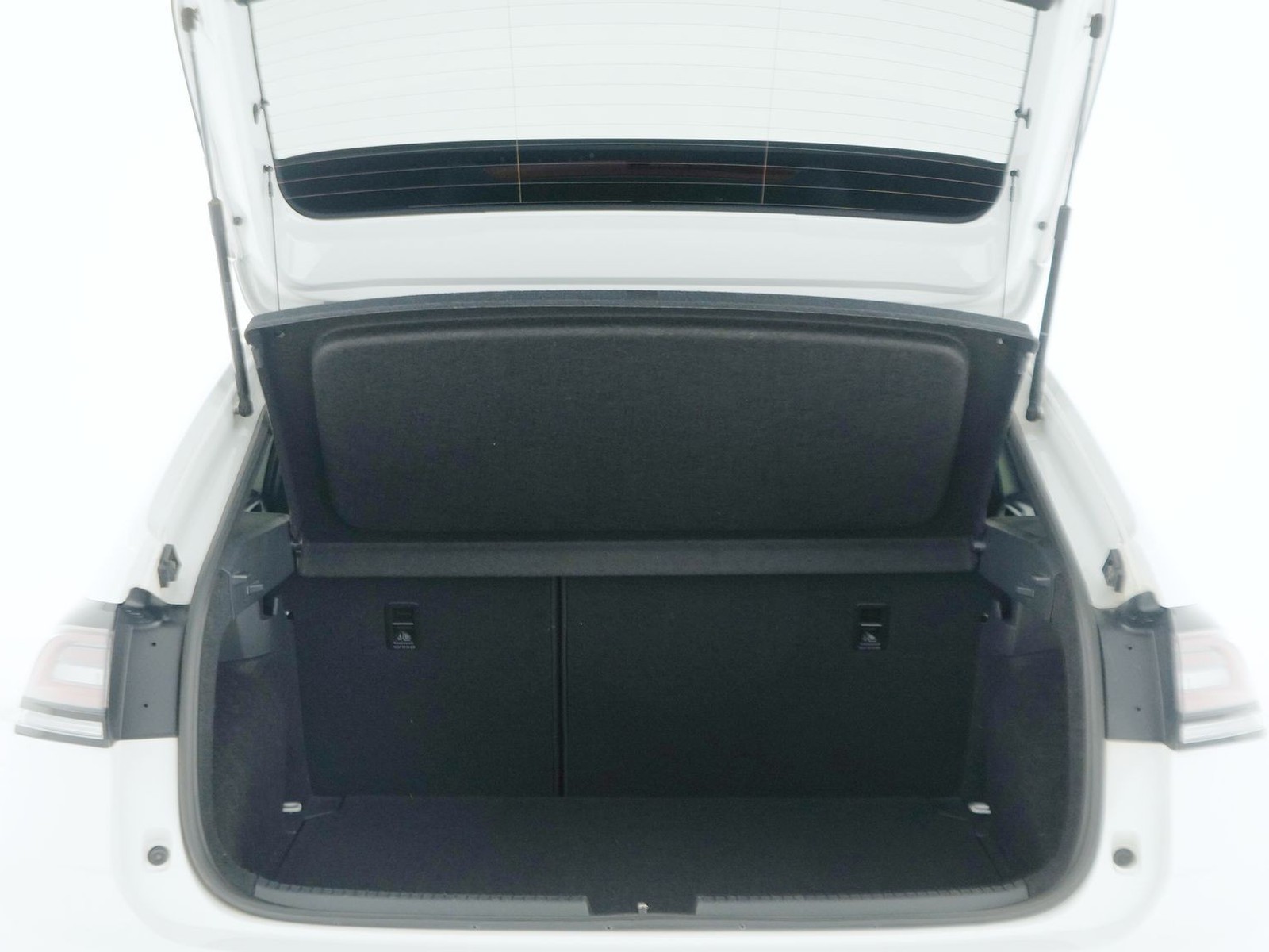 10 - Volkswagen Taigo 1.5 tsi 150cv r-line dsg